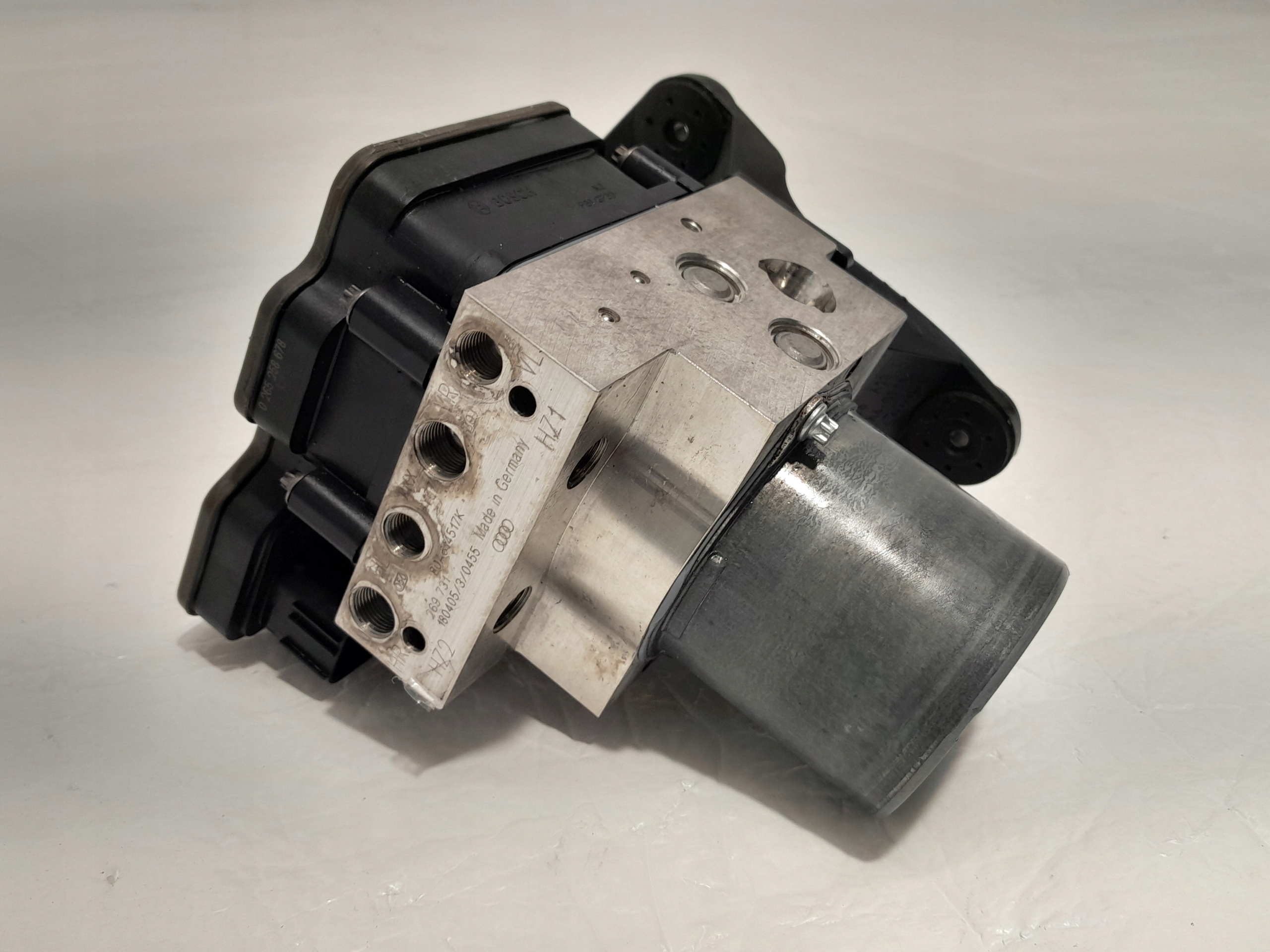 AUDI Q5 80A pump control unit ABS 80A907379K 80A614517K