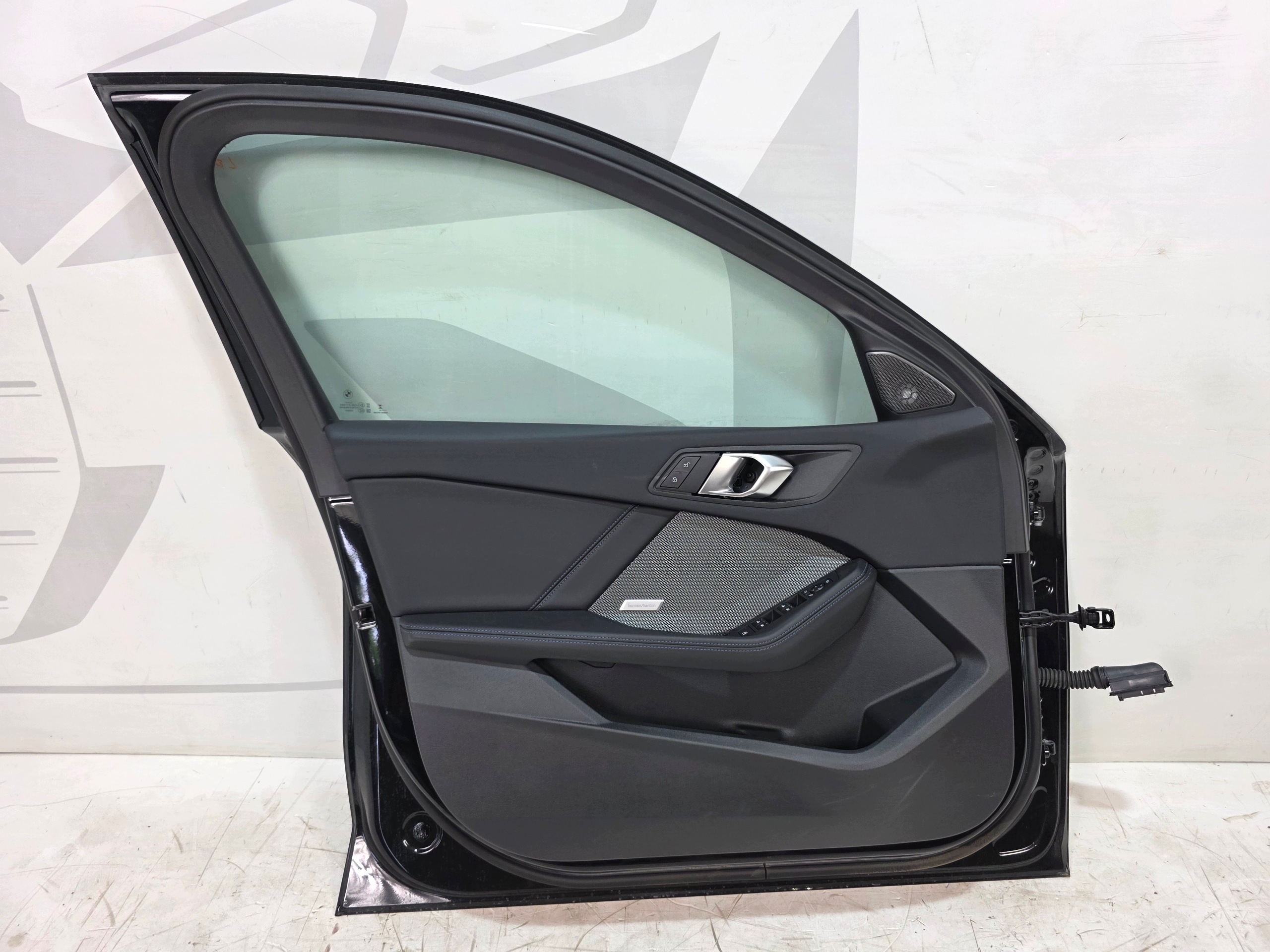 door left front BMW 1 F70 475 BLACK SAPPHIRE METALLIC