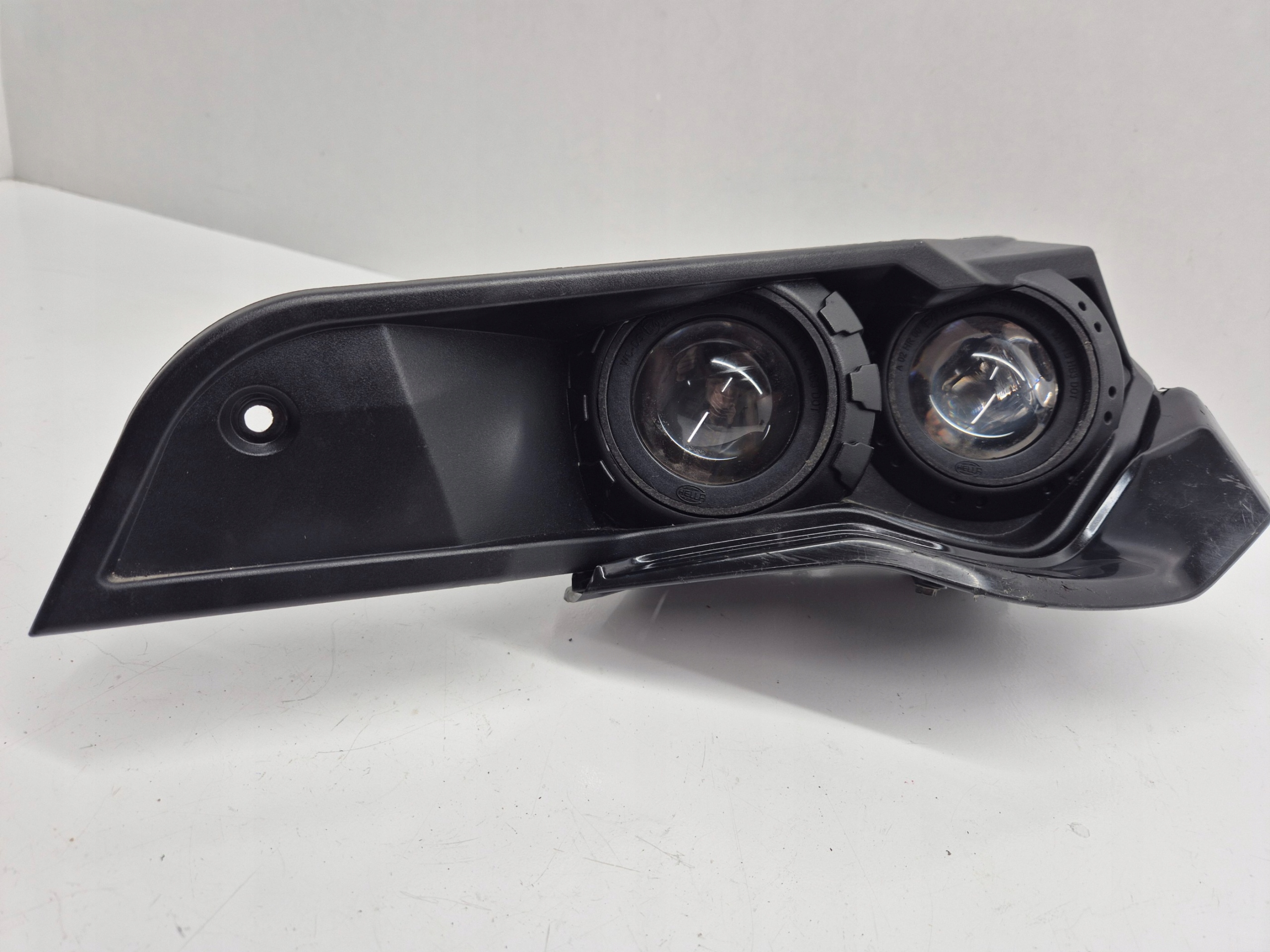 Can-Am Maverick 1000 XRS (13) LAMPA SOCZEWKA LEWA PRZÓD