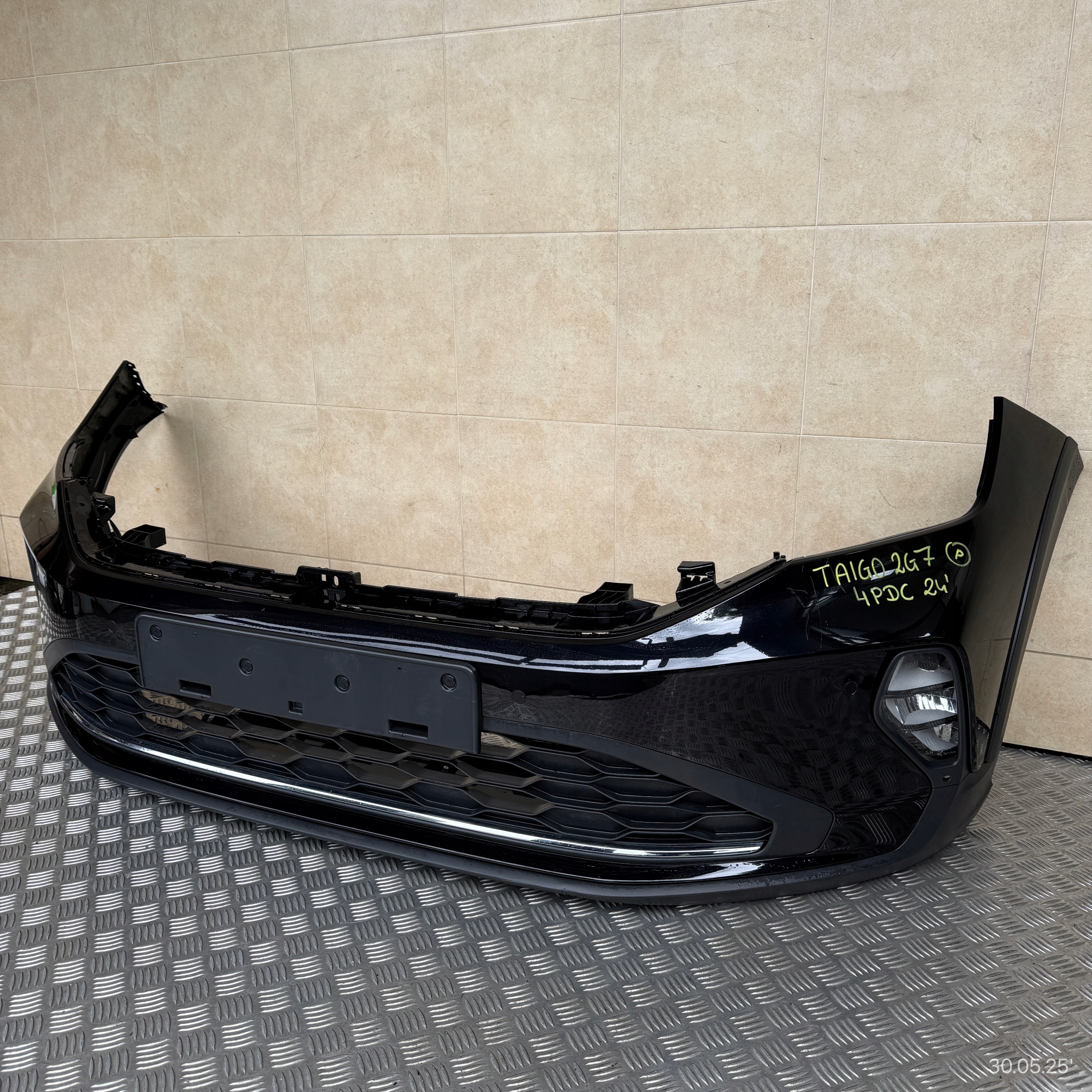 front bumper complete VW VOLKSWAGEN TAIGO 2G7 2024 ROK 4 PDC