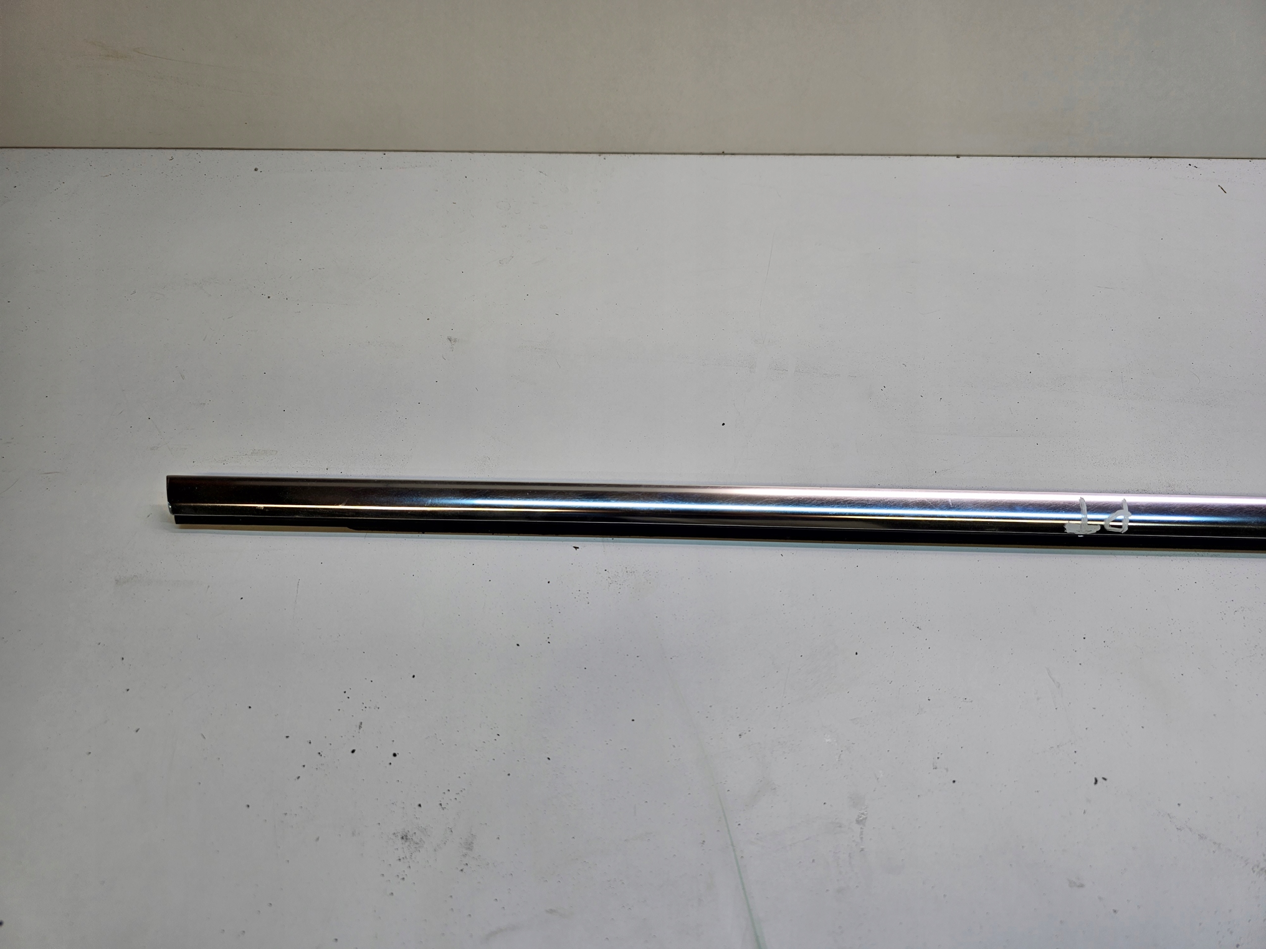 moulding CHROM door AUDI A4 B9 right rear part 8W0853764