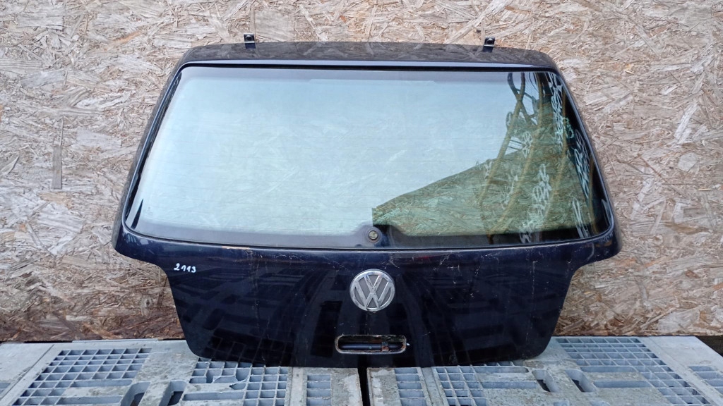 SZYBA TYLNA KLAPY BAGAŻNIKA VOLKSWAGEN GOLF IV HB 3D 02R