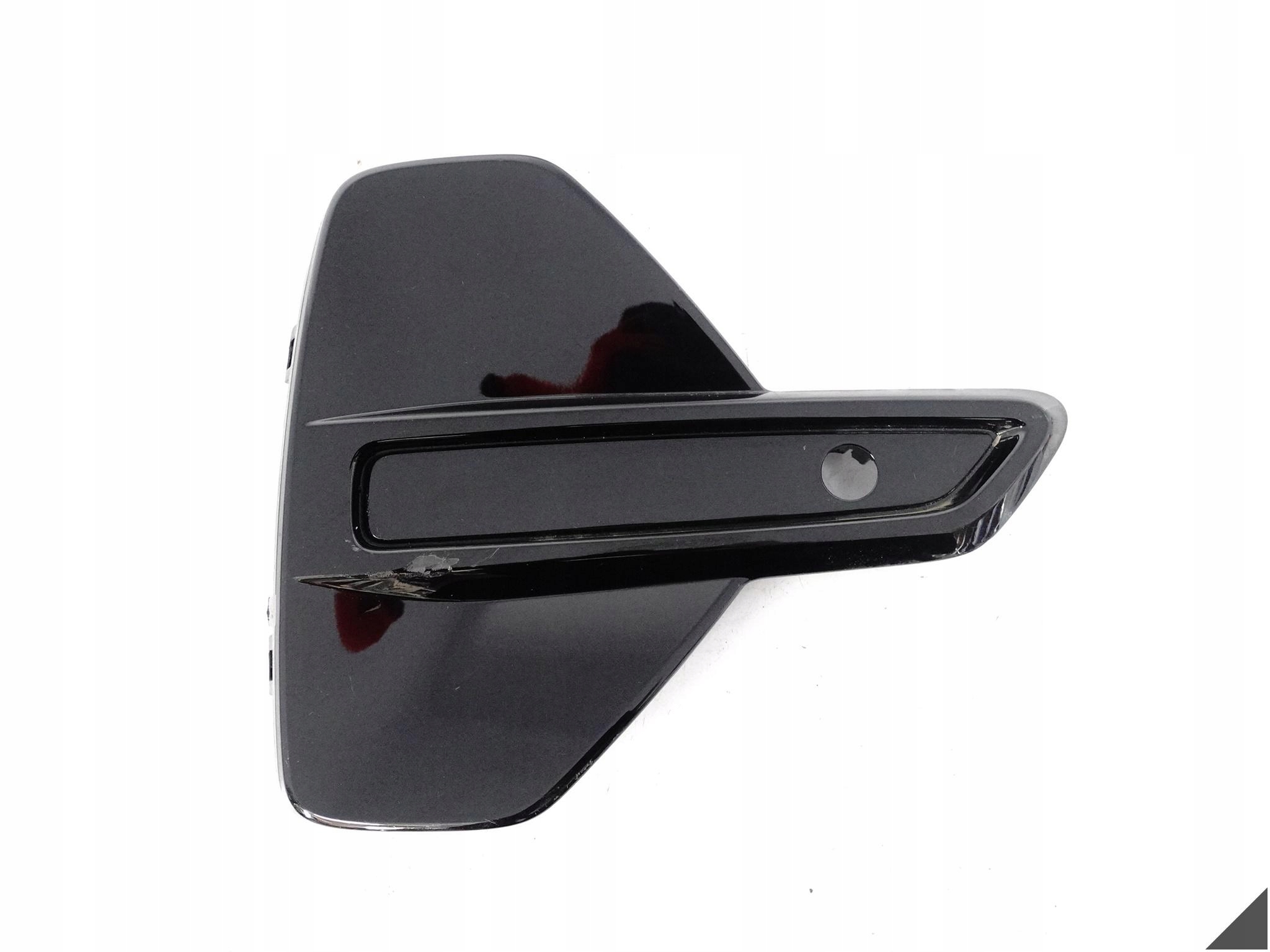 VOLVO XC40 LIFT C40 RECHARGE 21- KRATKA ATRAPA POD PDC ZDERZAK PRAWA PRZÓD