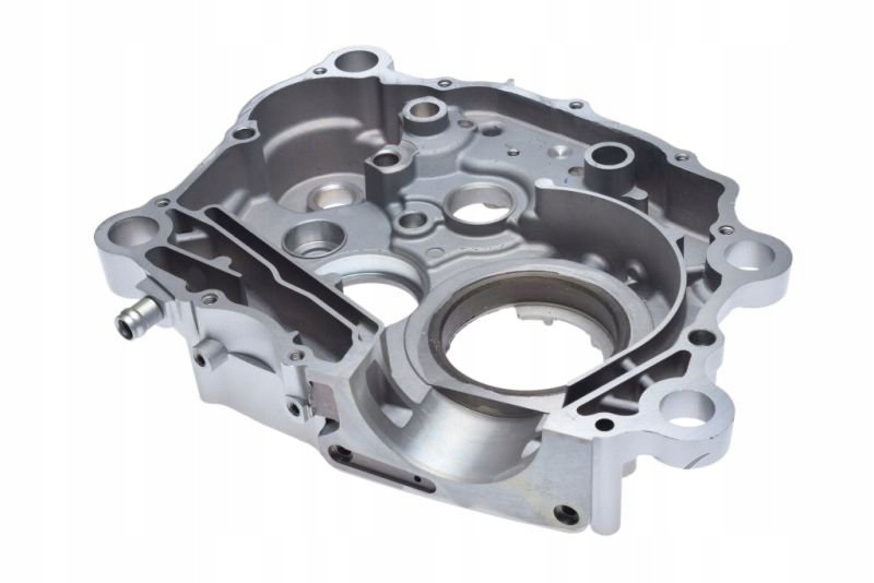 IS14M28601 - КОРПУС ВАЛА КАРТЕРА ПРАВЫЙ ATV250 ST-9E