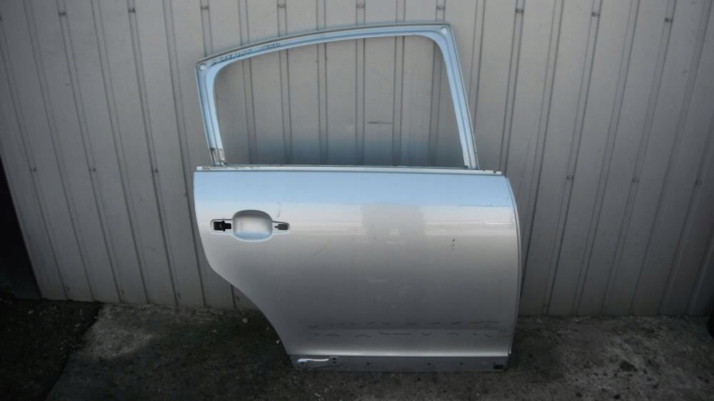 CITROEN C4 04-10 DRZWI PRAWY TYŁ
