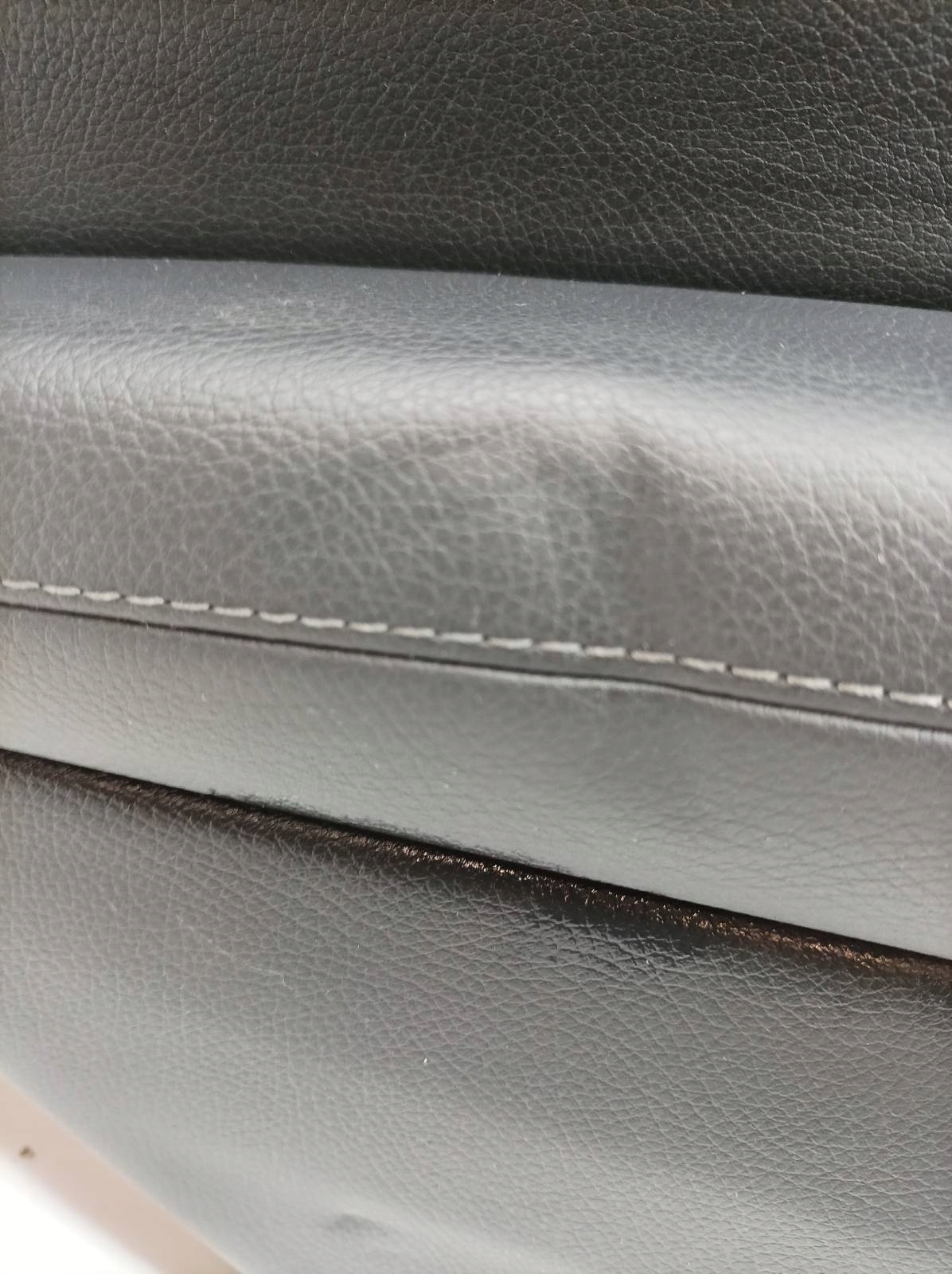 upholstery side left rear part sedan 2137300500 Mercedes-Benz E-class V W213