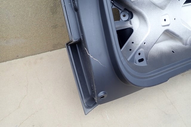 KLAPA TYŁ POKRYWA BAGAŻNIKA LAND ROVER VELAR Producent części Land Rover OE