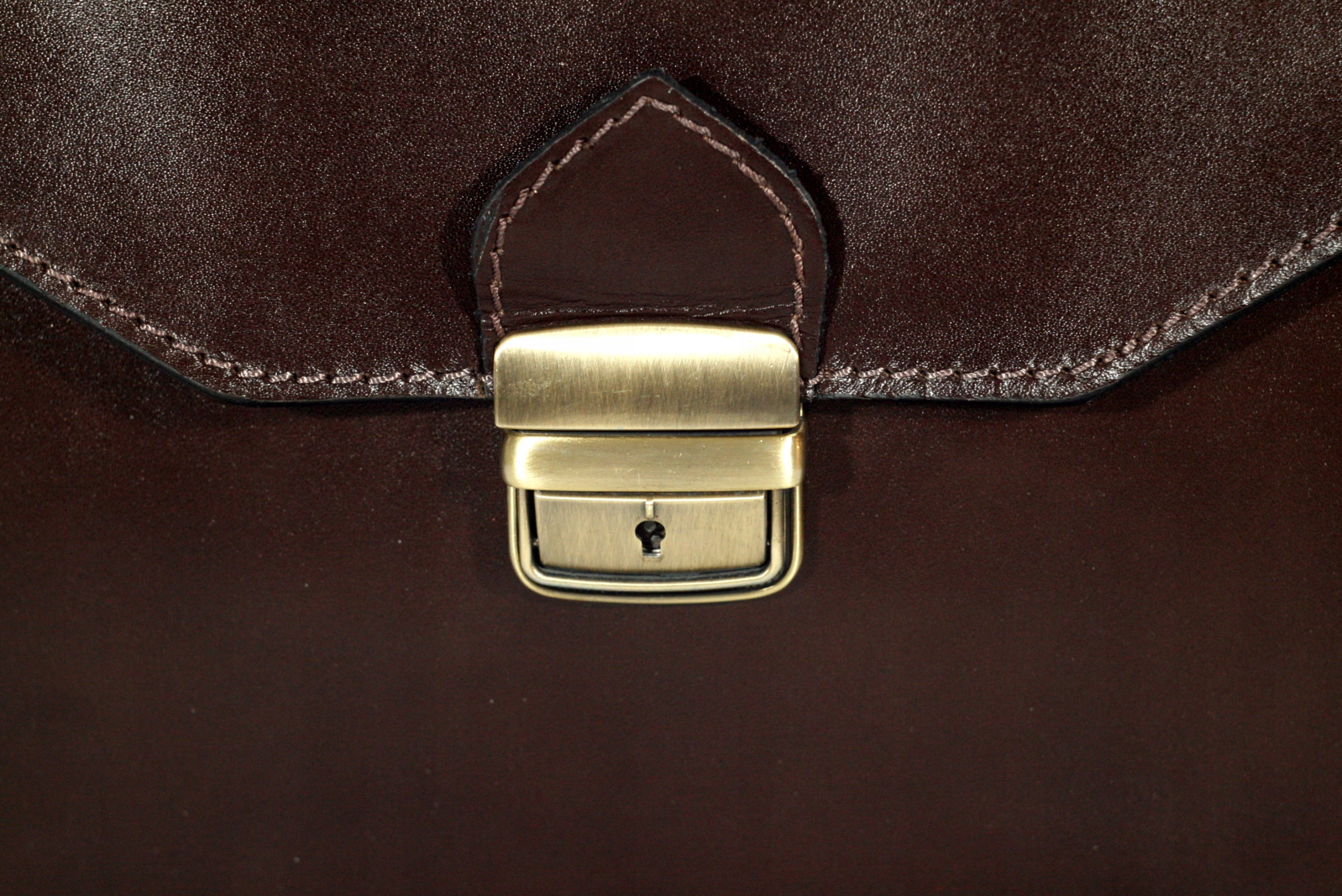 Teczka skórzana męska brązowa włoska 3 komory Liczba komór 3