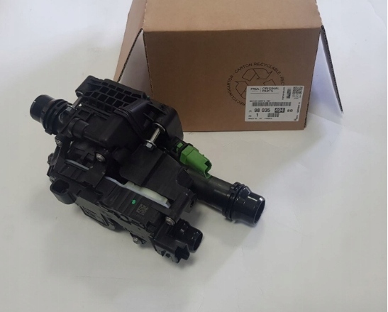 OBUDOWA TERMOSTATU CITROEN PEUGEOT 1.6 BLUE HDI OE