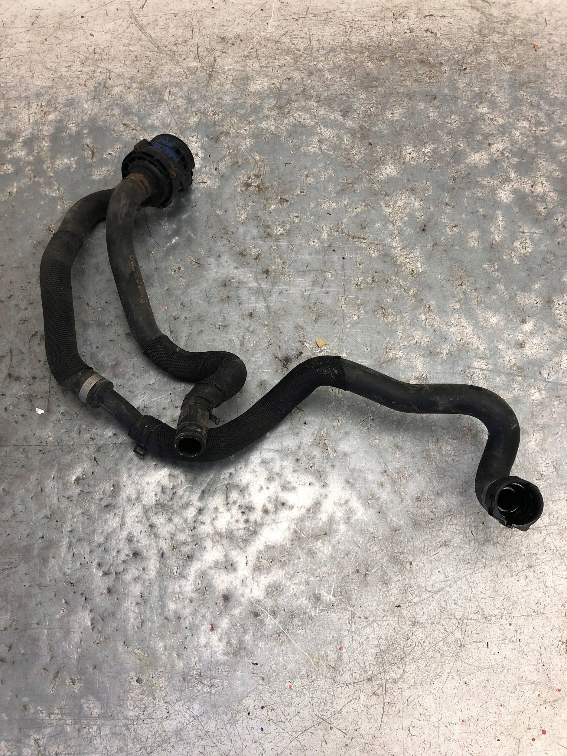 pumpa vode MERCEDES W205 KOMBI A2118350364