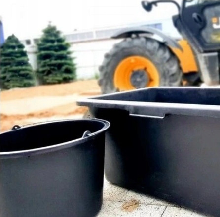20 L WIADRO BUDOWLANE GOSPODARCZE OGRODNICZE 20L MOCNE Z LEJKIEM PLASTIKOWE Materiał plastikowe