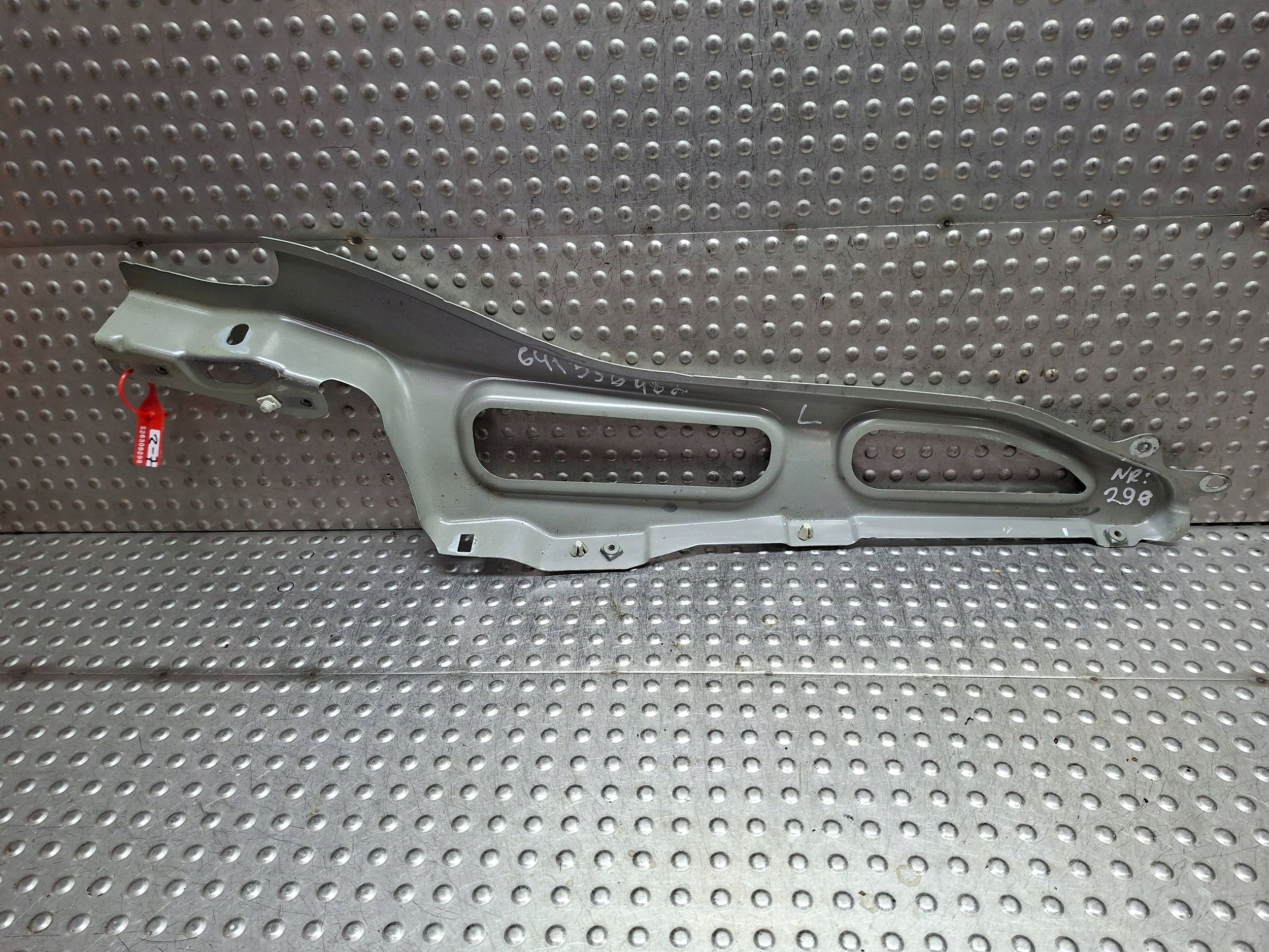 Support plaque Aile Avant Gauche 641356482 RENAULT SCENIC IV 2015