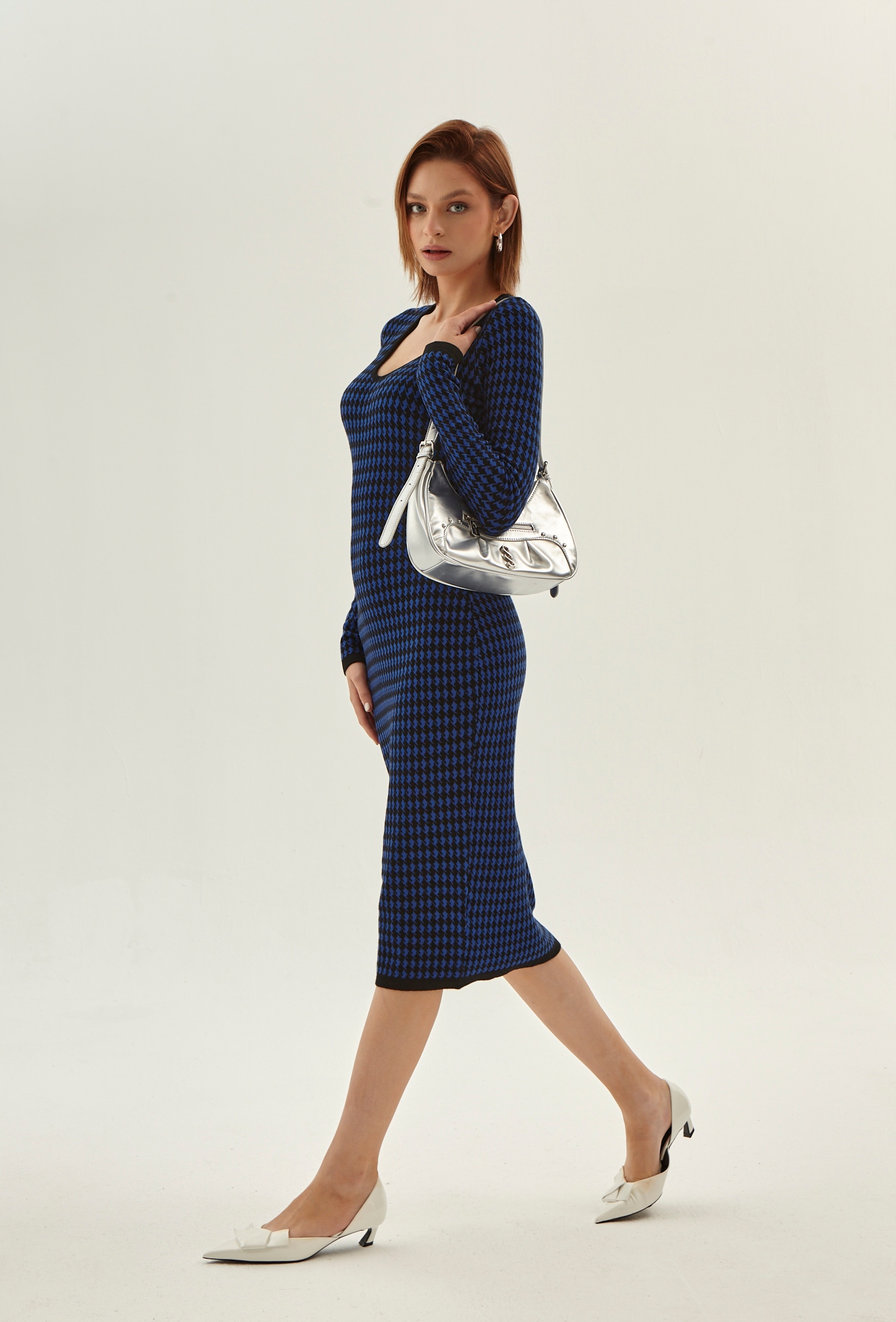 Femestage Wiskozowa sukienka w pepitkę XL