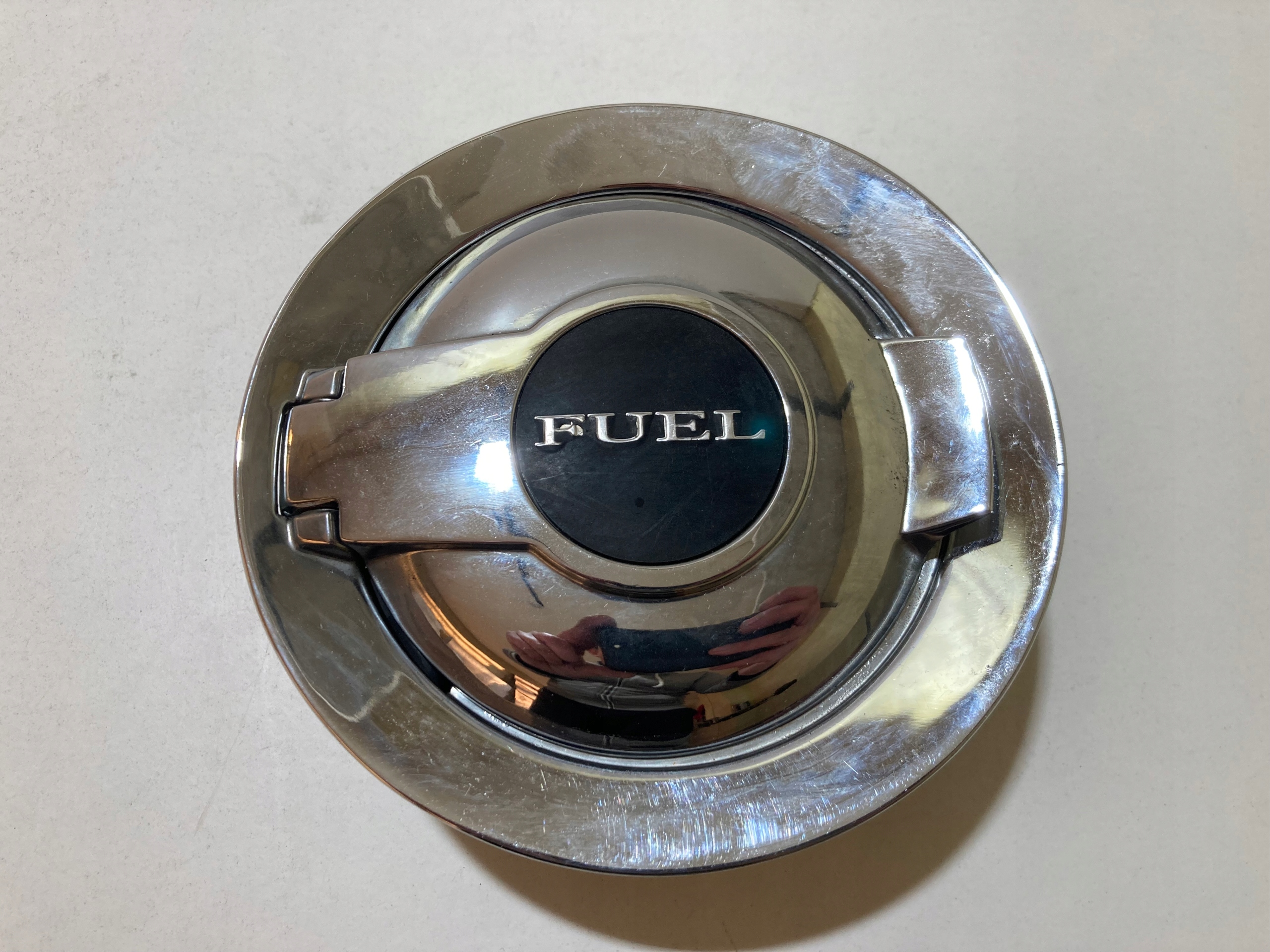 DODGE CHALLENGER 2015+ 15 16 KLAPKA WLEWU PALIWA KOREK CHROM