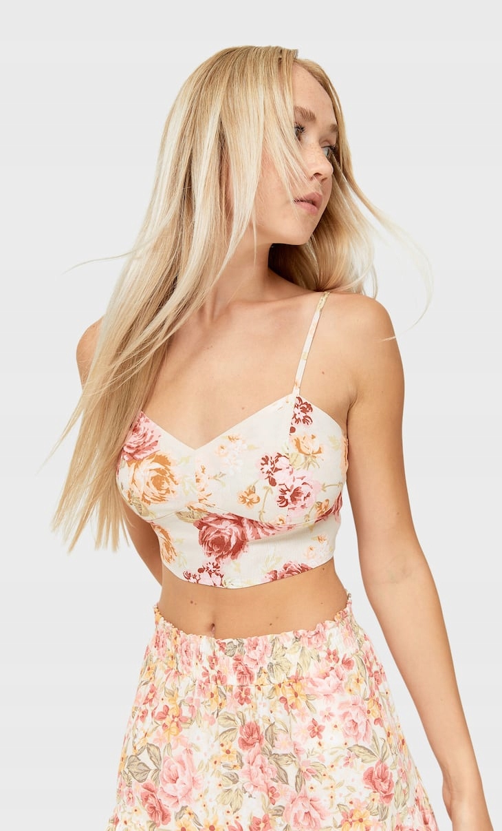 

Stradivarius_krótki Top W Kwiatki 1619619