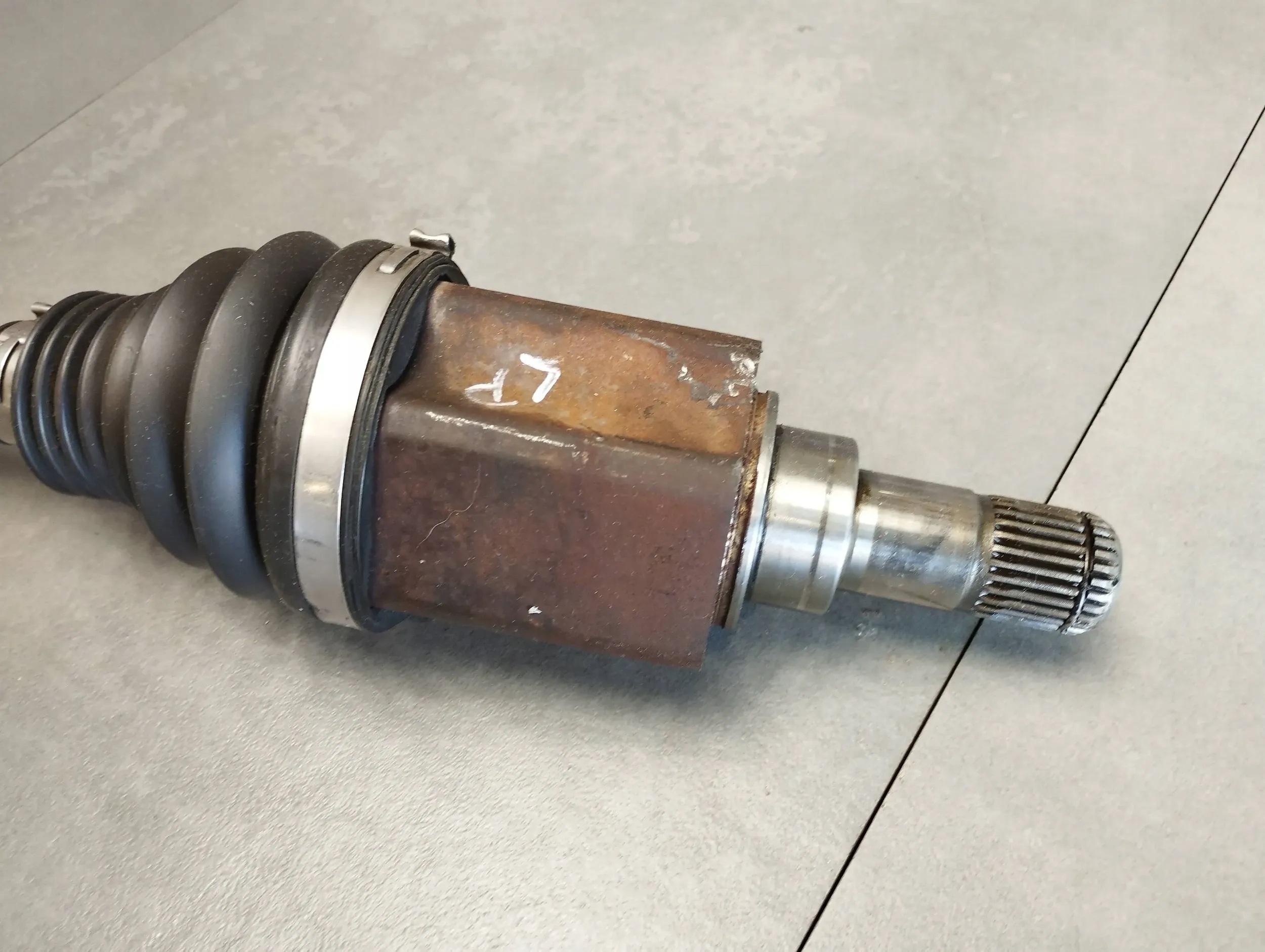 BMW X6 E71 4.4 V8 semi-axis left front