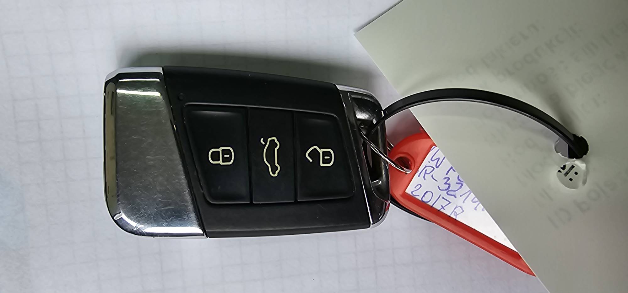 KARTA key PILOT VOLKSWAGEN PASSAT B8