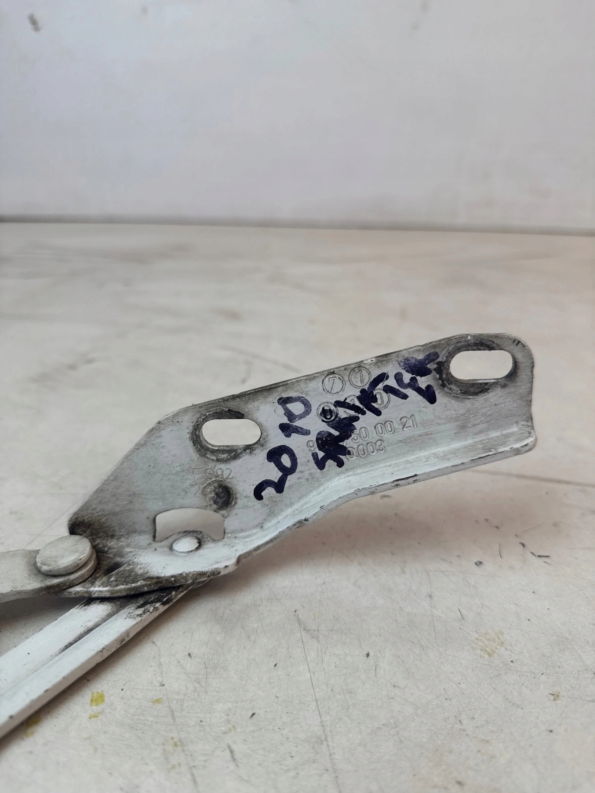 hinge bonnets front front left Mercedes Sprinter W906