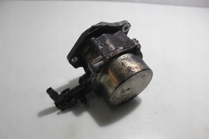 насос вакум renault CLIO III 1.5