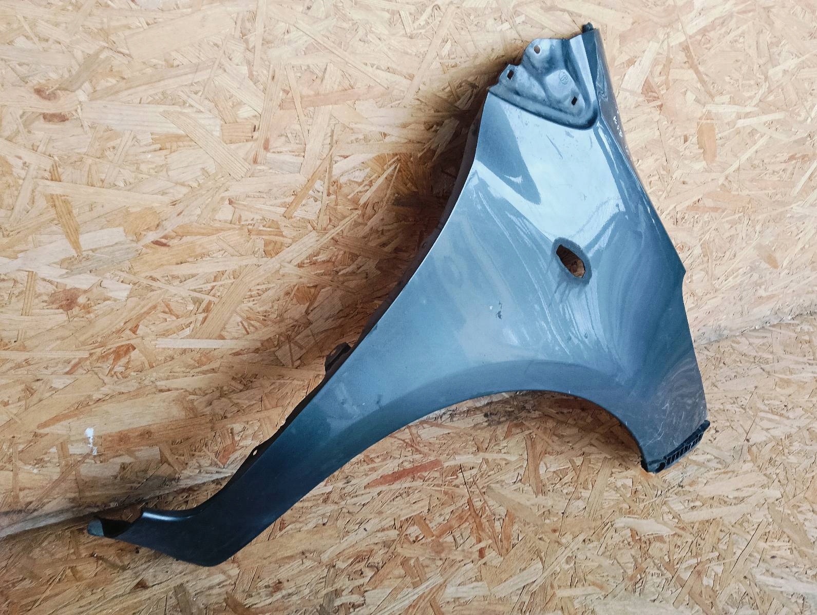 fender right front TOYOTA YARIS II 08r Lak 193