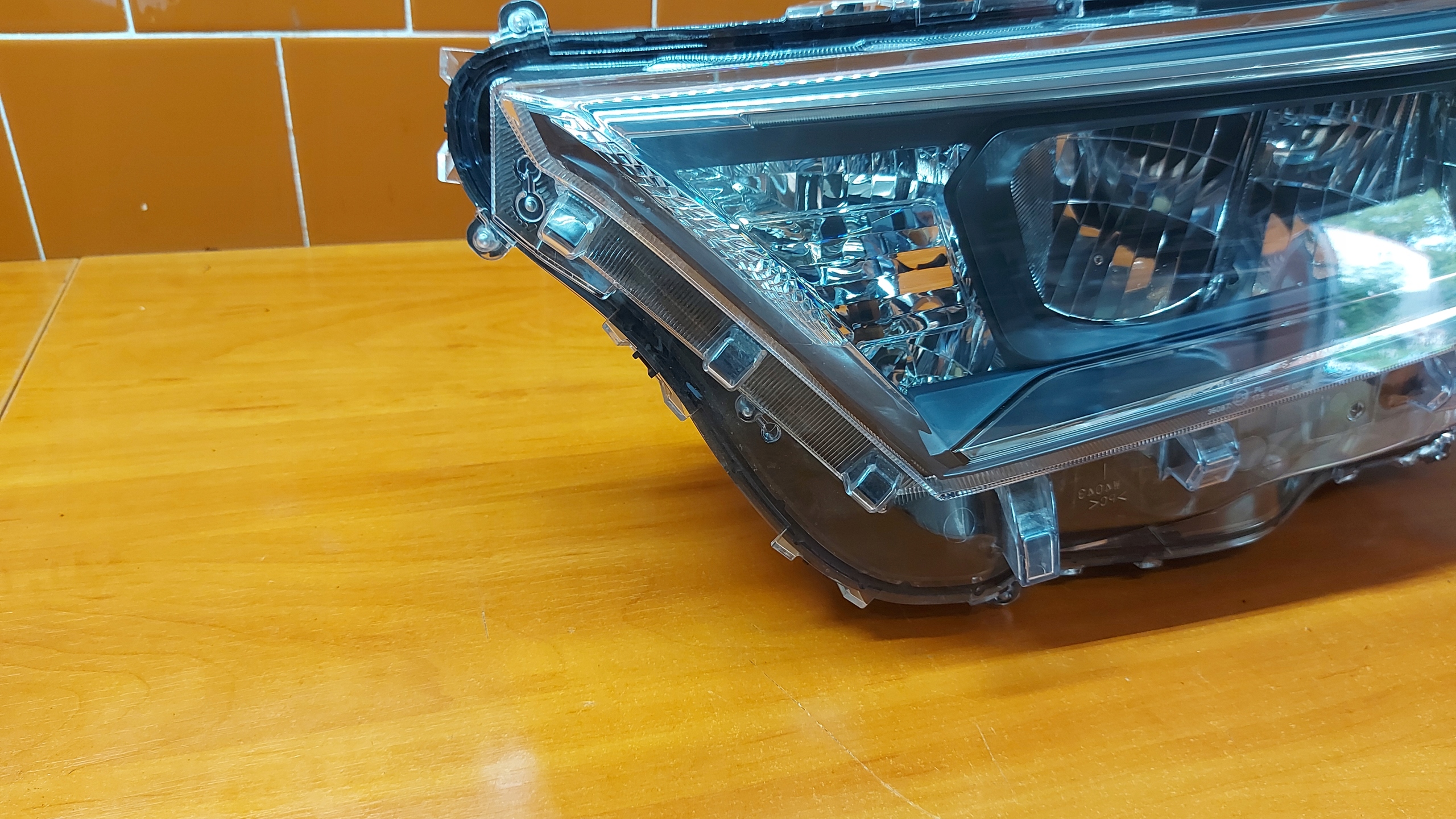 REFLEKTOR light left left front TOYOTA RAV4 V 18