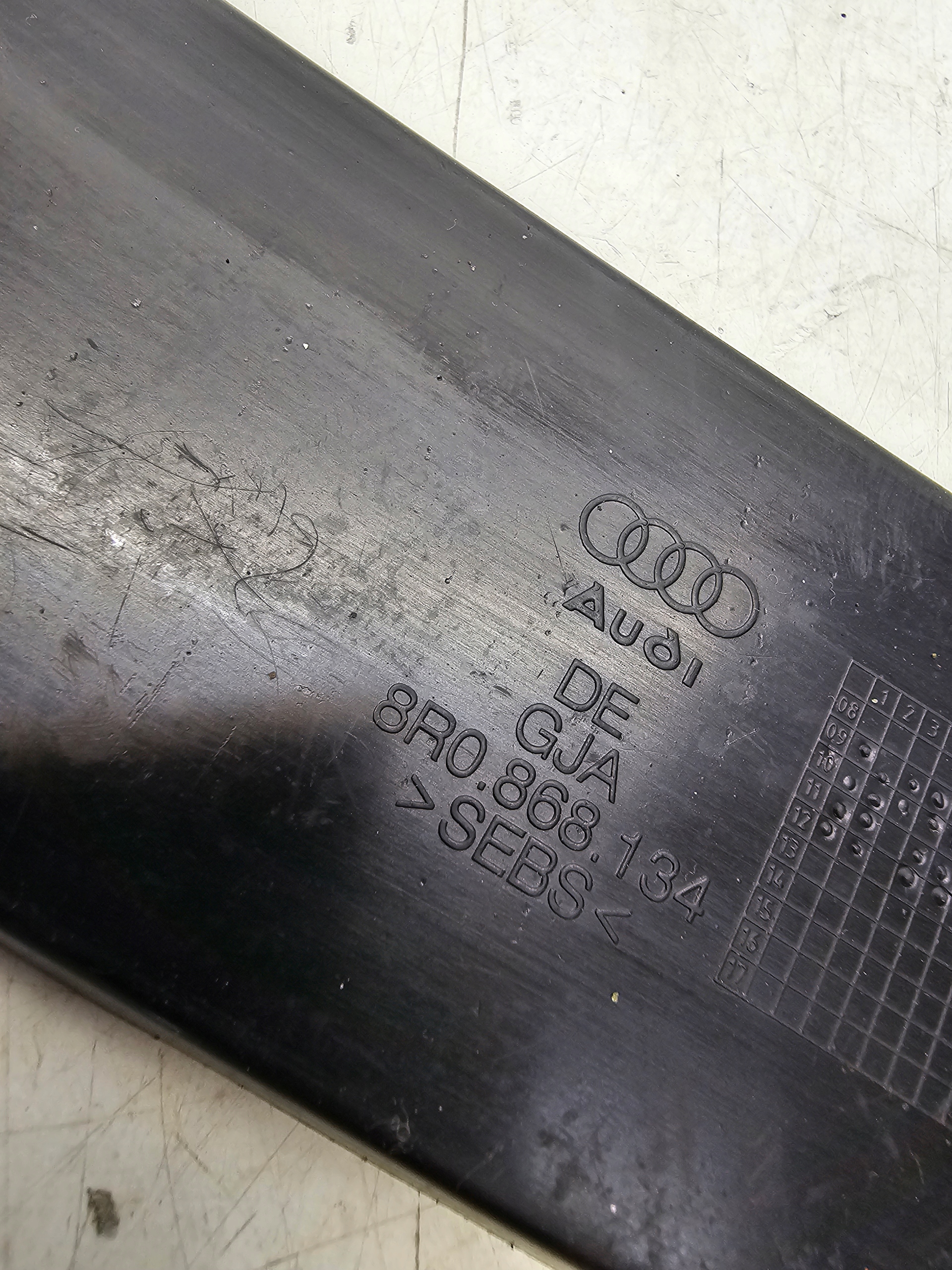 MATA tyres door right front AUDI Q5 8R 8R0868134