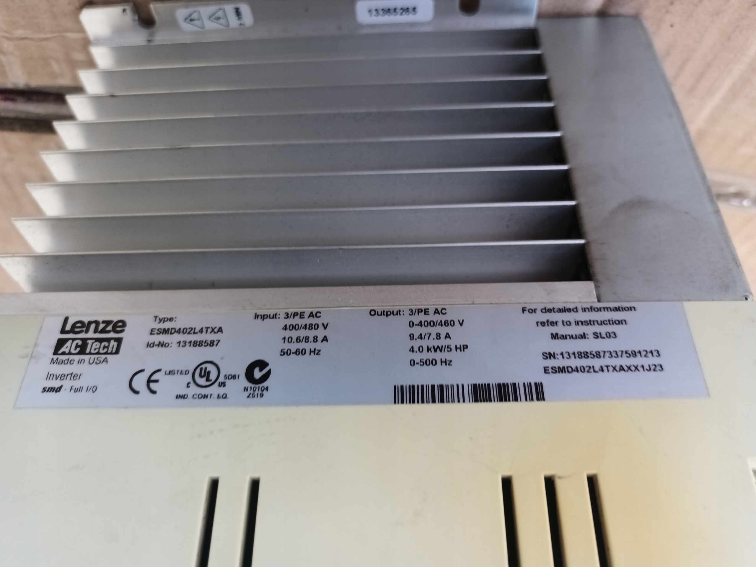 Falownik lenze ESMD402L4TXA 4KW Marka Lenze