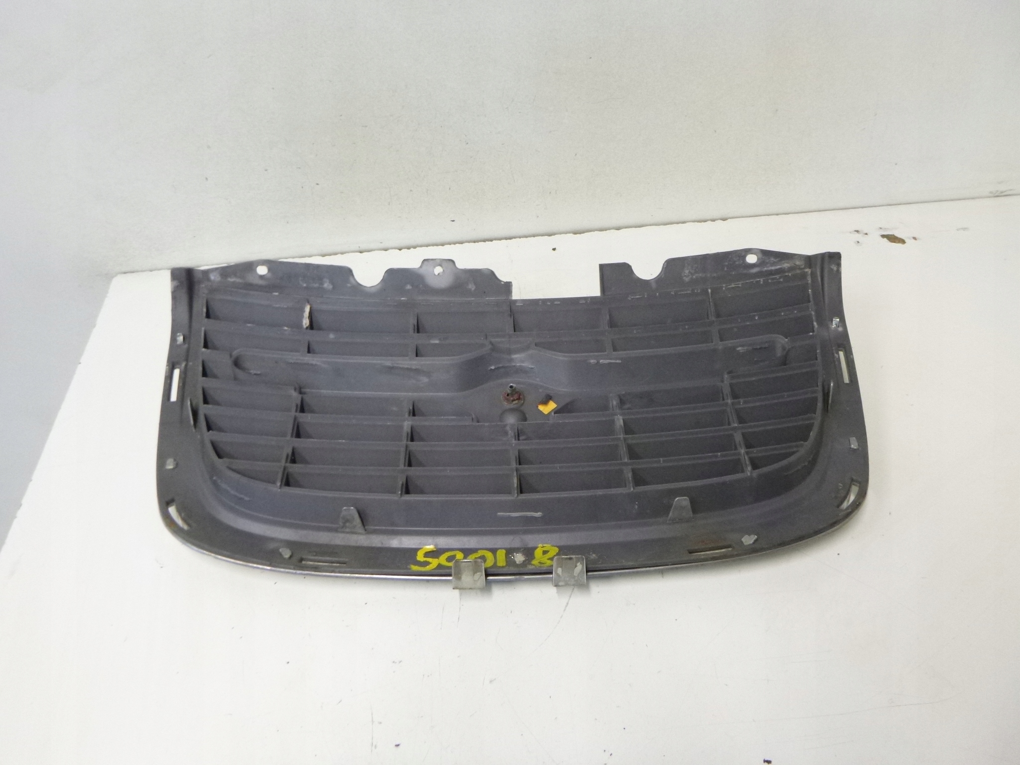 GRILL GRILL CHRYSLER 300M 2001R.