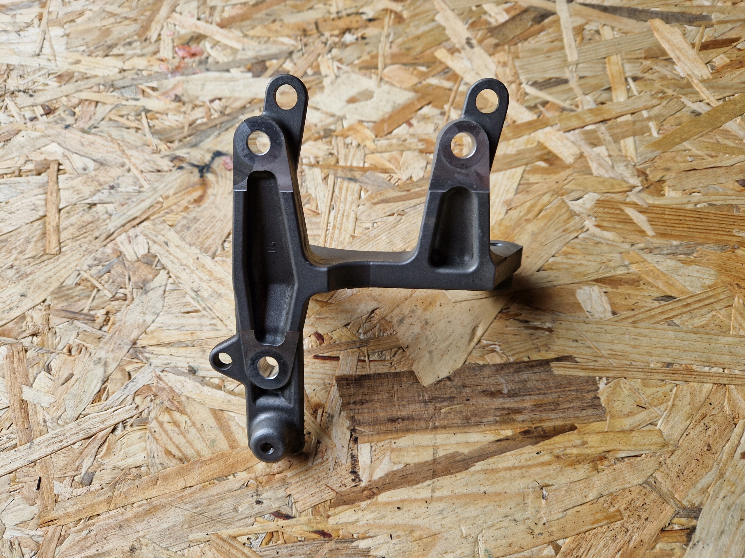 Console Support Demi axe VOLVO XC60 XC90 2.0D MILD HYBRID 31437845