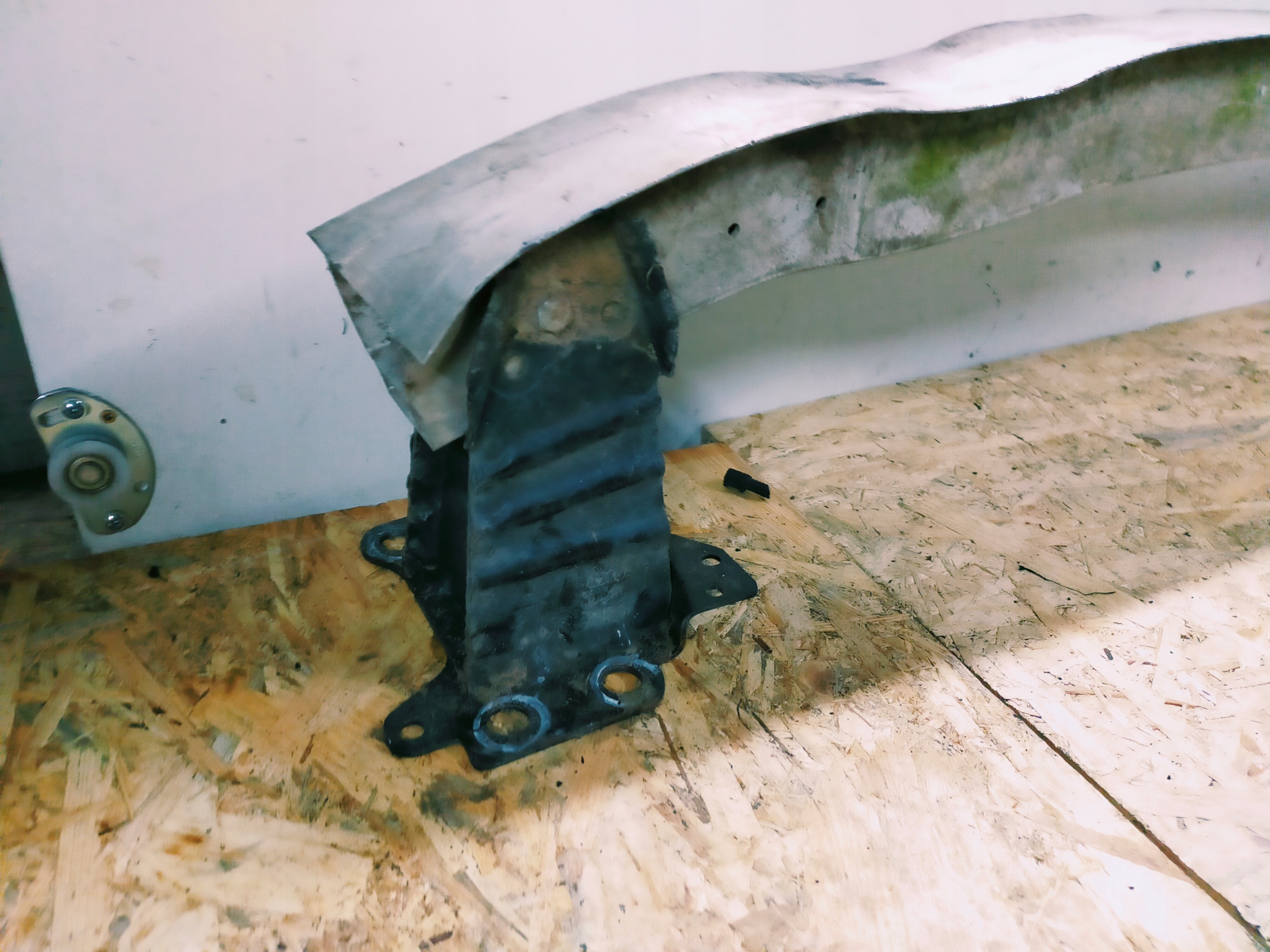 sider below bumper front AUDI A3 8P0807113F