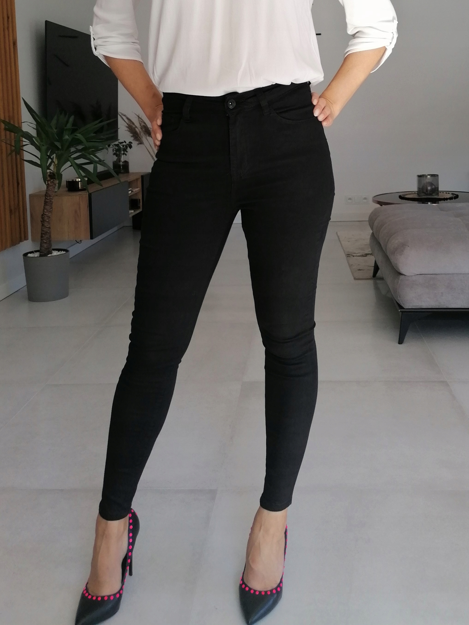 Spodnie Czarne KLASYCZNE Wyszczuplające 40 / L Stan (wysokość w pasie) wysoki