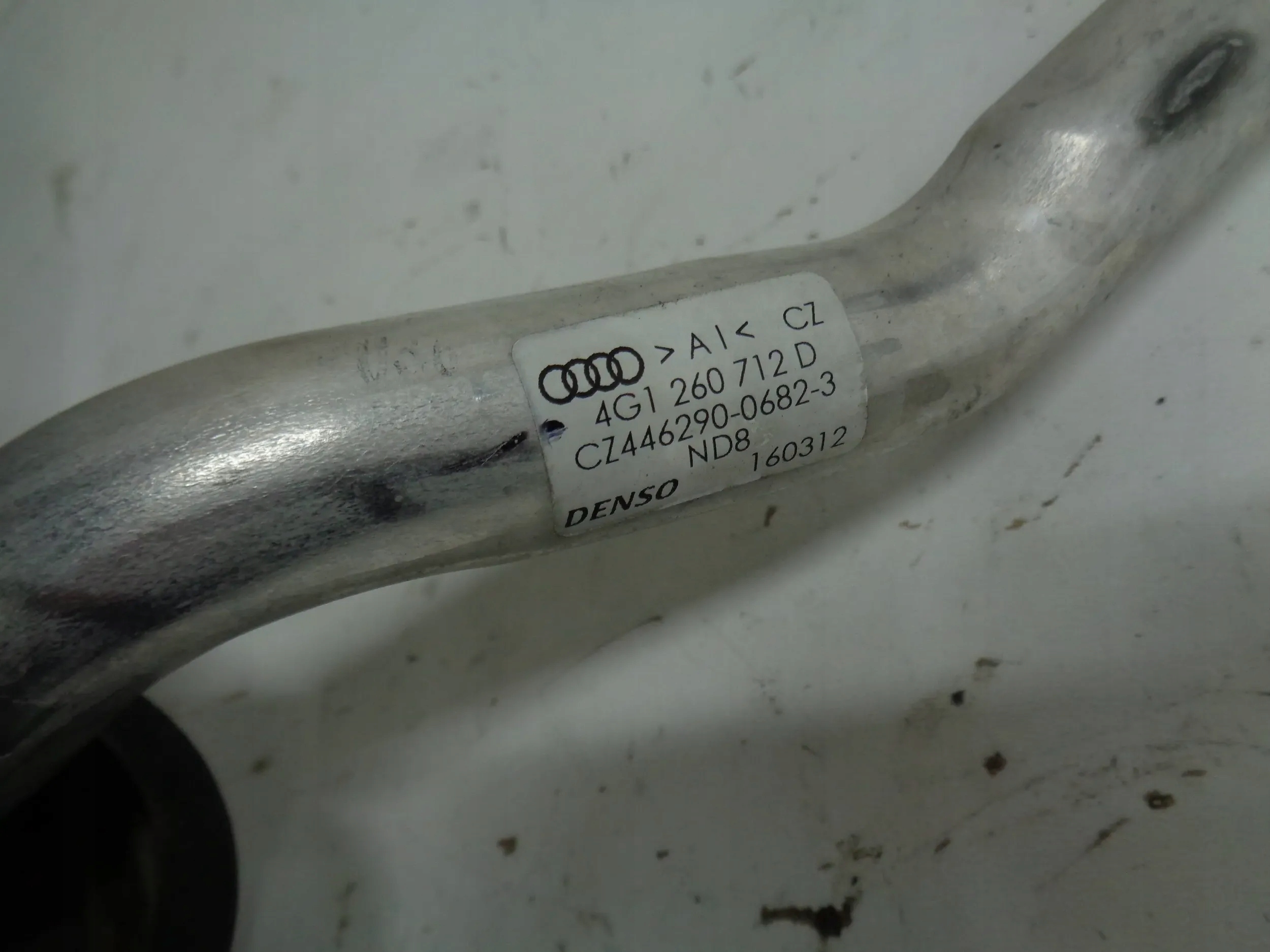 AUDI A6 A7 CIJEVČICA PRIJENOS KLIMATIZACIJE 4G1260712D