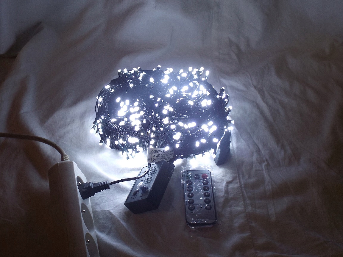 

Lampki choinkowe 500 led zimno b. +pilot+ łączenie