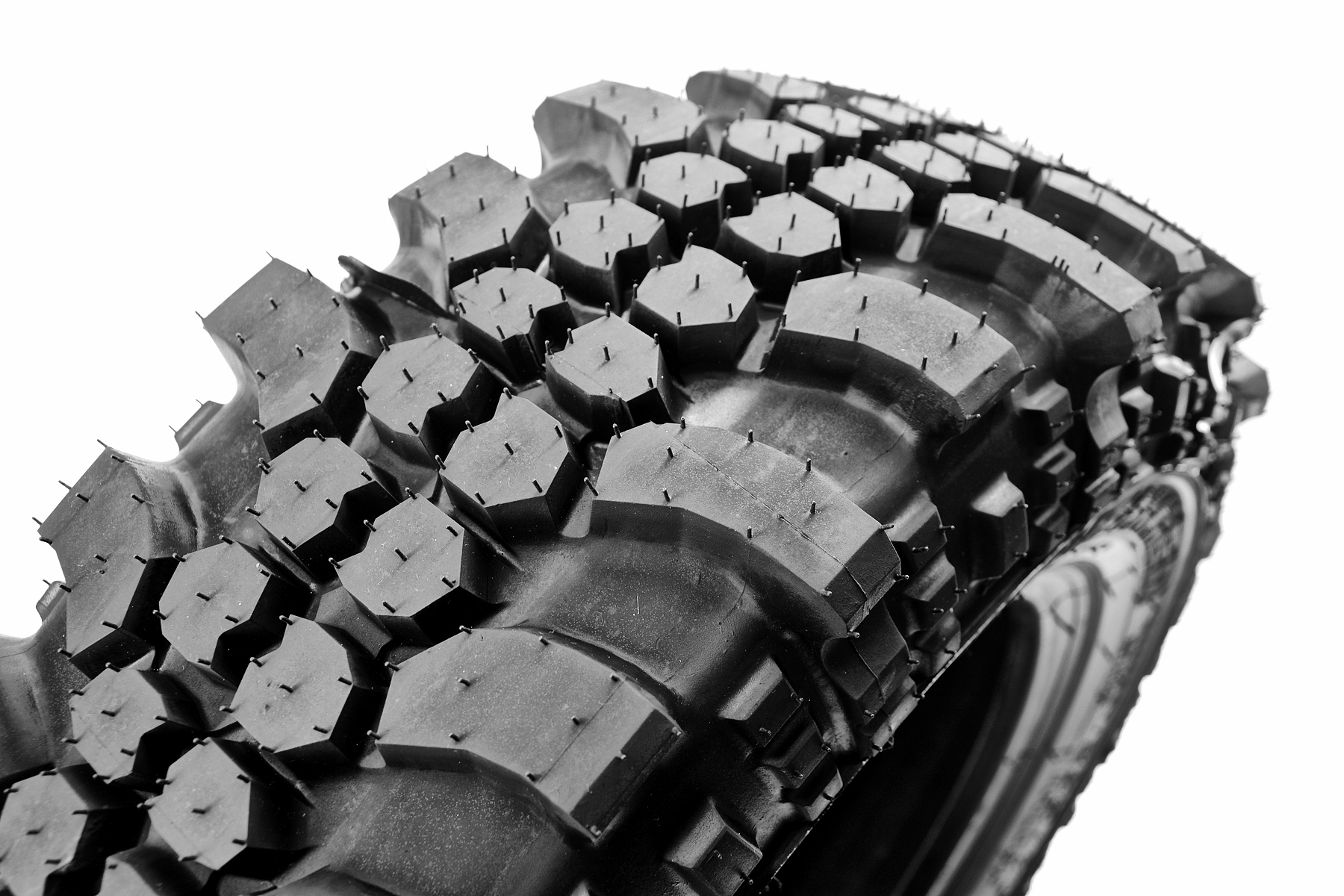 235/70 R15 SIMEX 113Q Opona Terenowa 4x4 Offroad