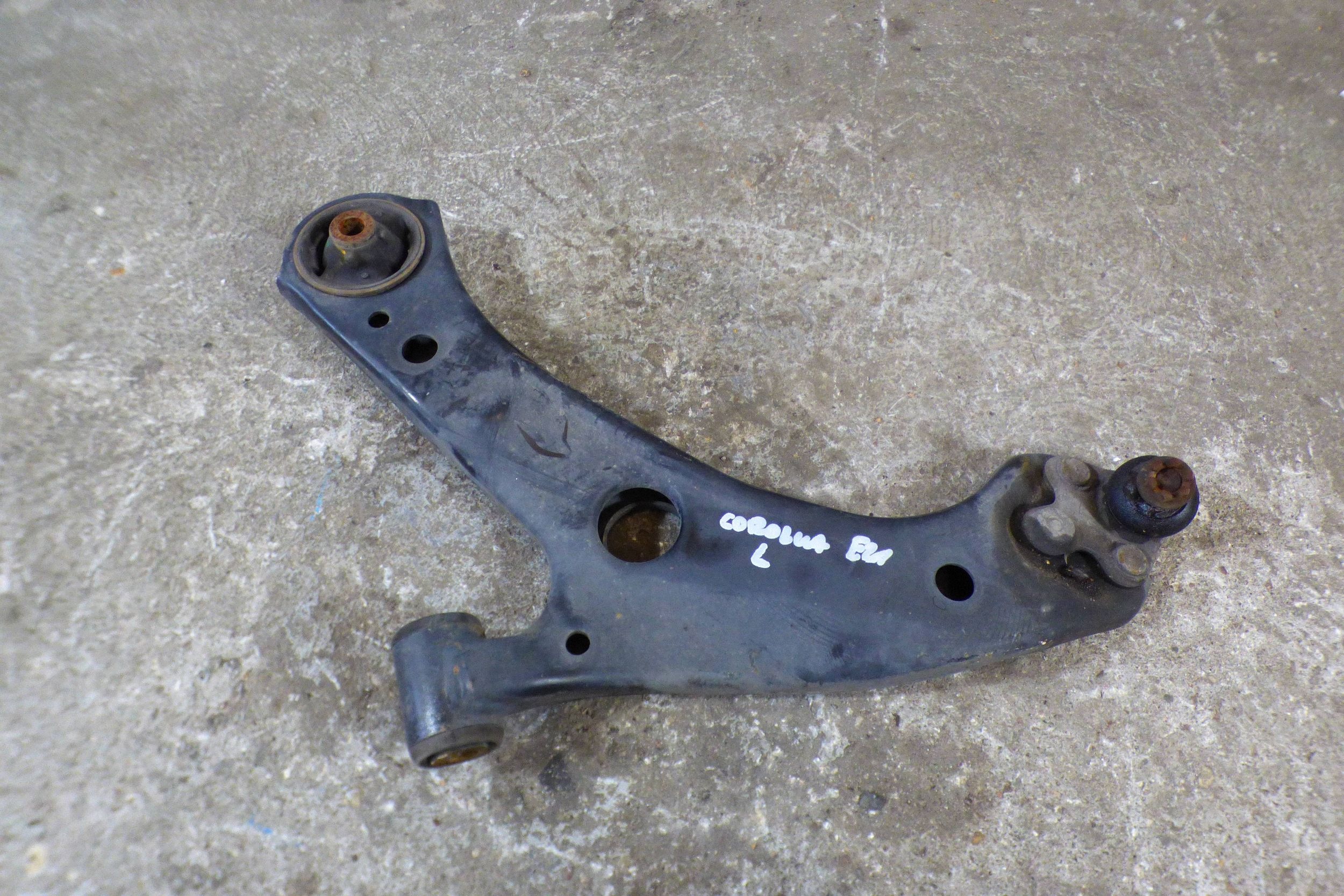 arm left front original st.very good condition Toyota Corolla E21