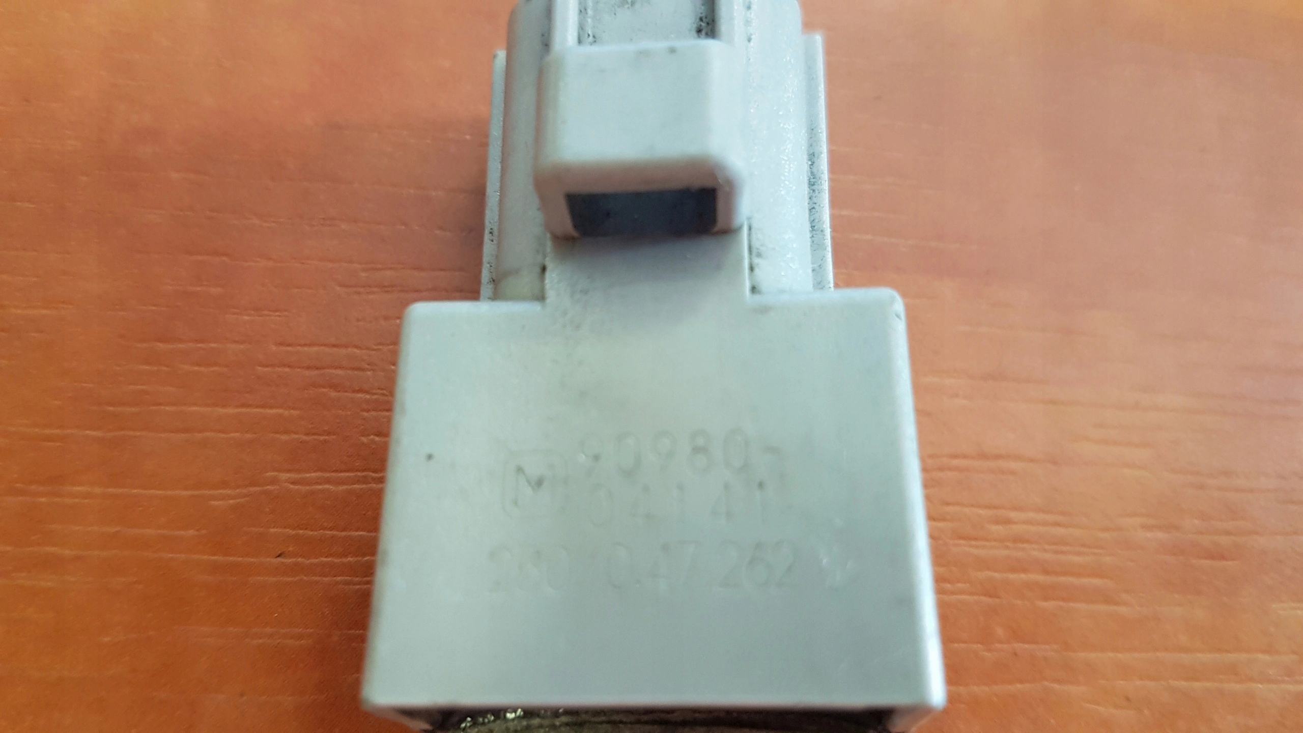 TOYOTA YARIS sensor KONDENSATOR 90980-04141