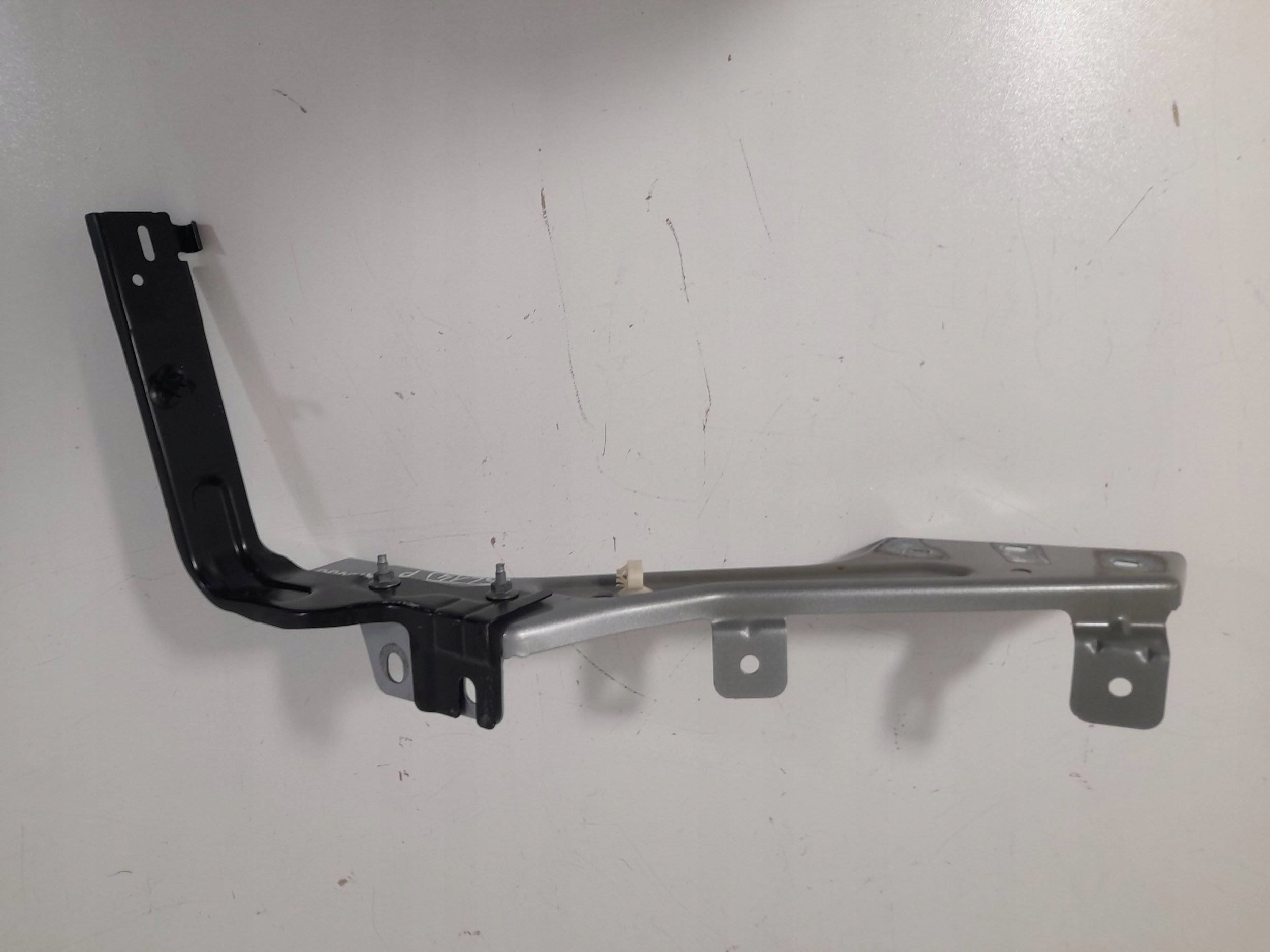 Renault Kangoo IV / Citan staffa parafango Destro 620438763R (SL14)