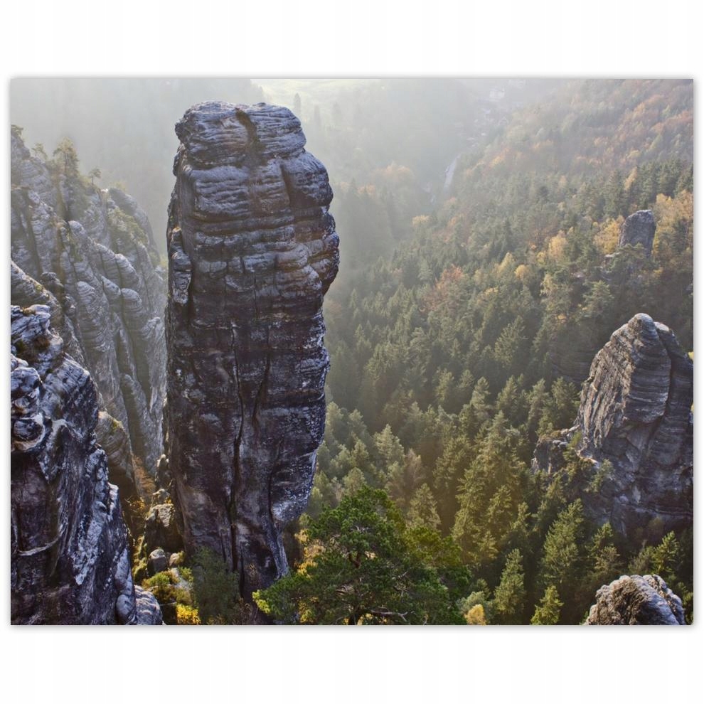 

Plakat 50x40 Wysoka skała