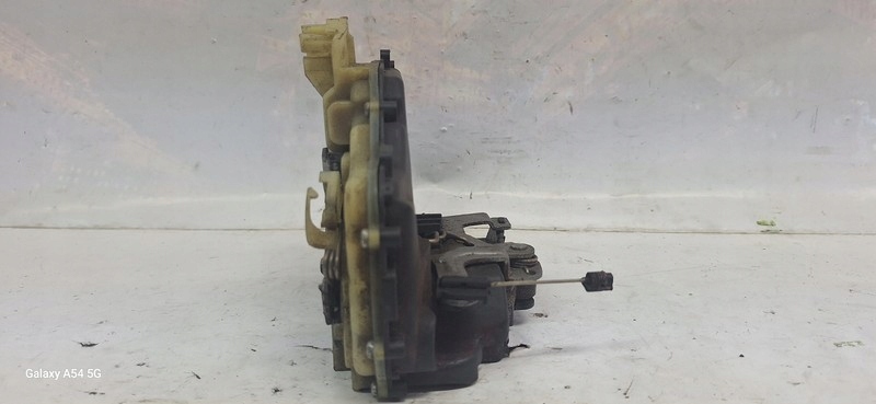 lock door SKODA OCTAVIA and right front 3B1837016CA