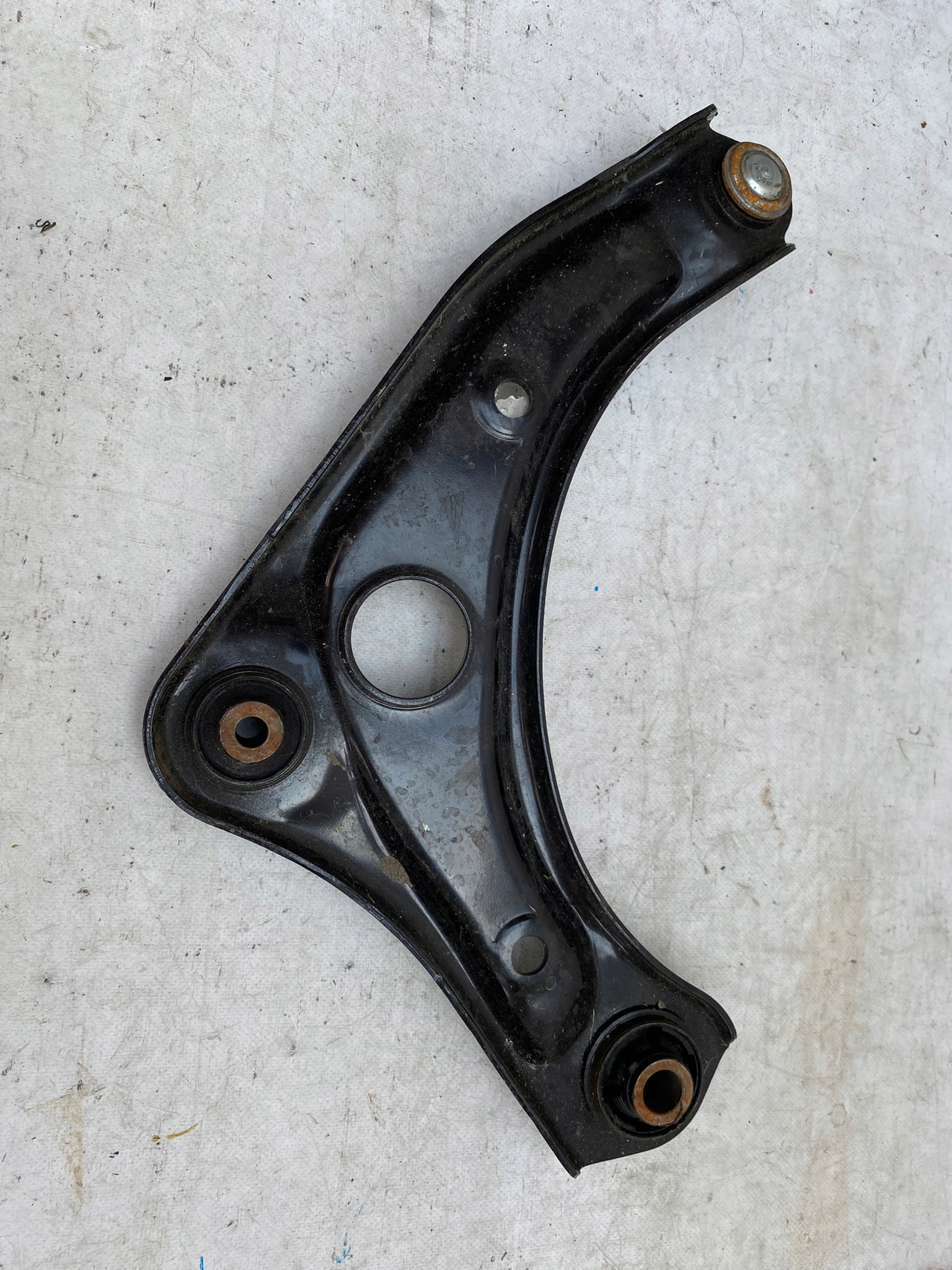 NISSAN MICRA K14 17- arm left front