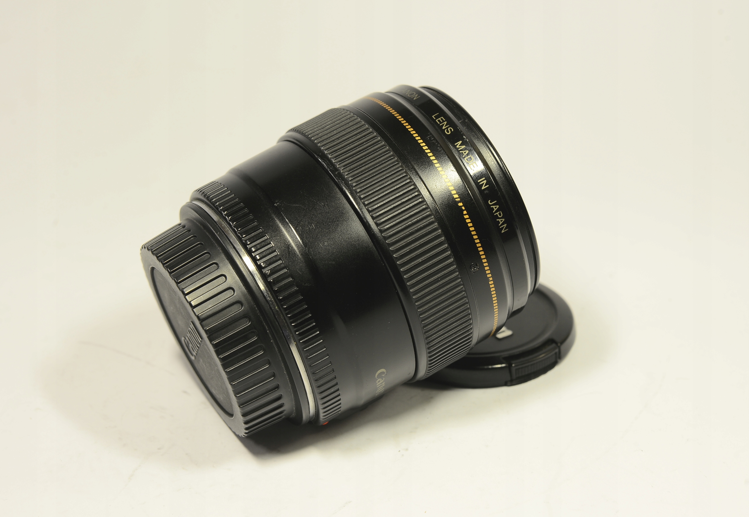 ★かなり美品★　Canon EF 100mm f/2 レンズ Canon EF100mm F2 USMを徹底解説。作例からレビューまで | ONE
