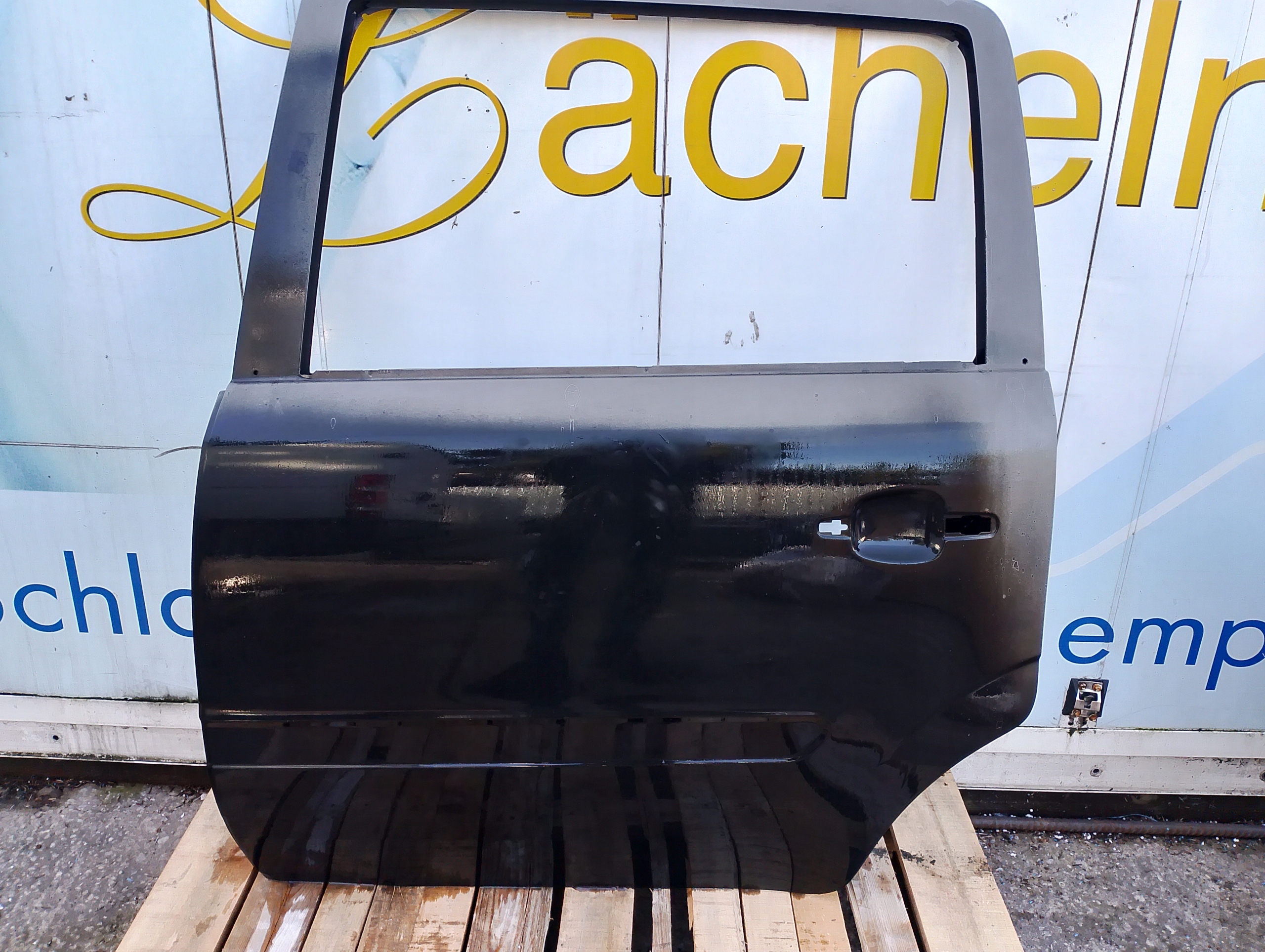 door left rear part left rear. opel zafira b- new