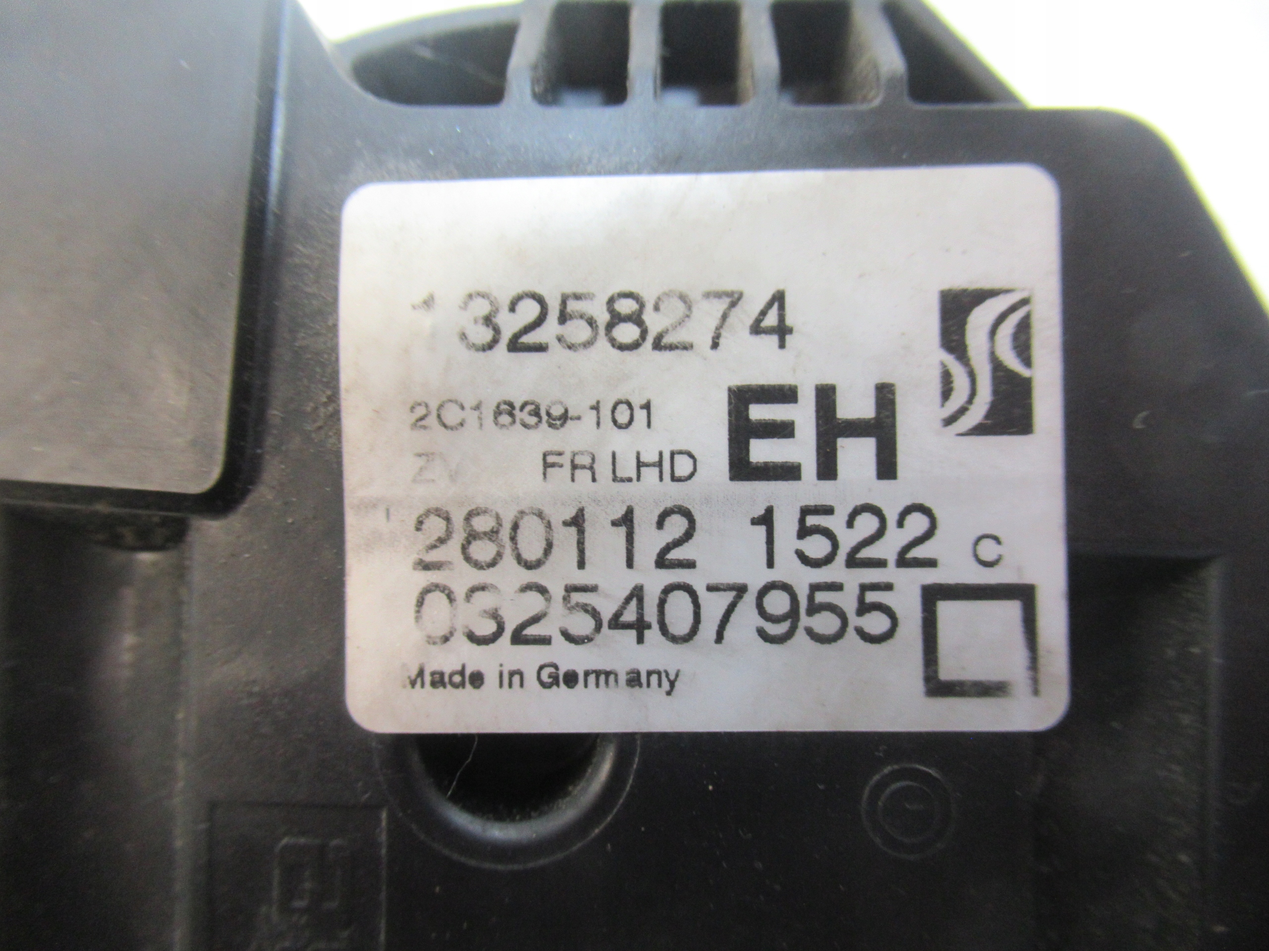 lock door CENTRALNY right front OPEL CORSA D 13258274