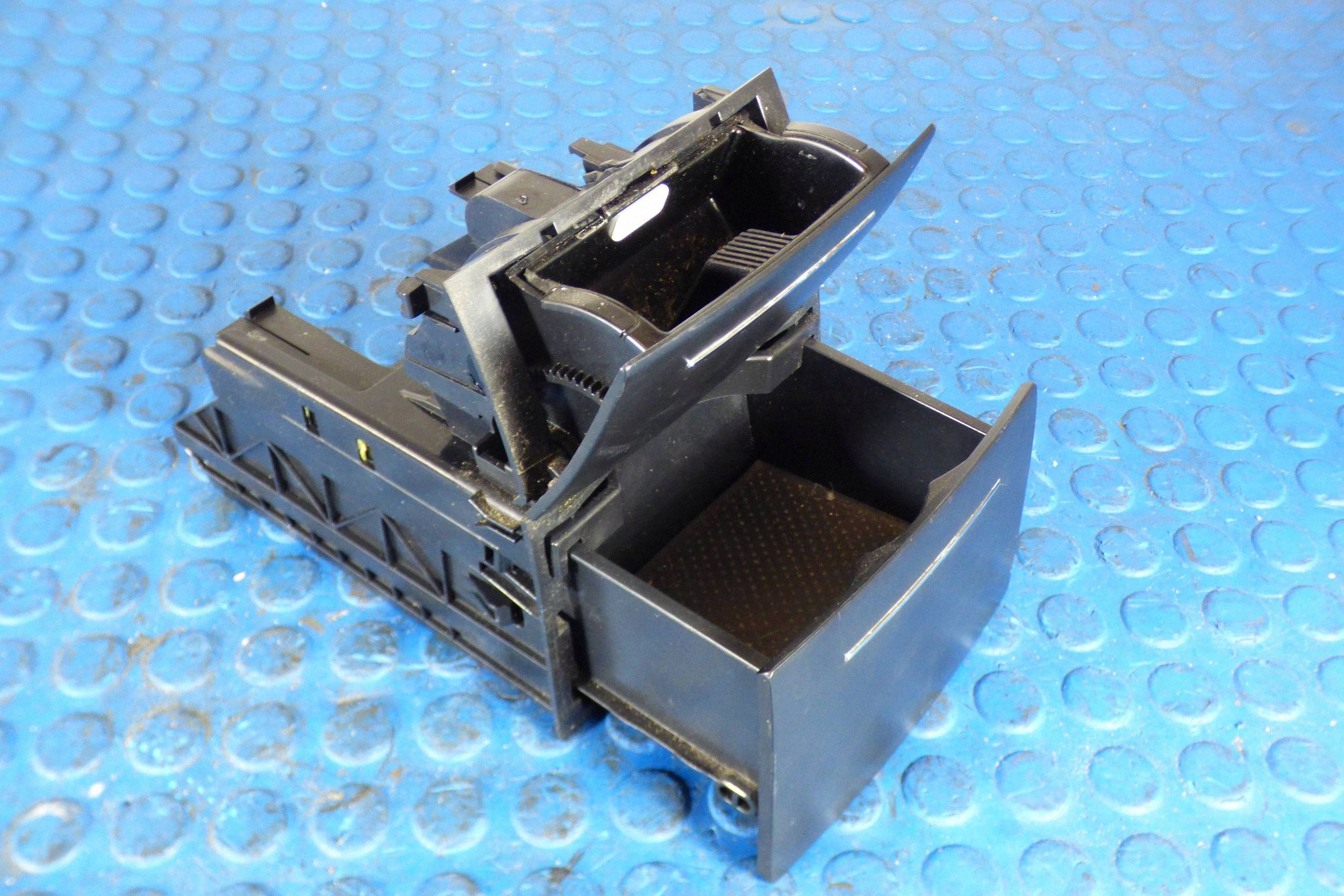 handschuhfach aschenbecher 1Z0857961 Skoda Yeti