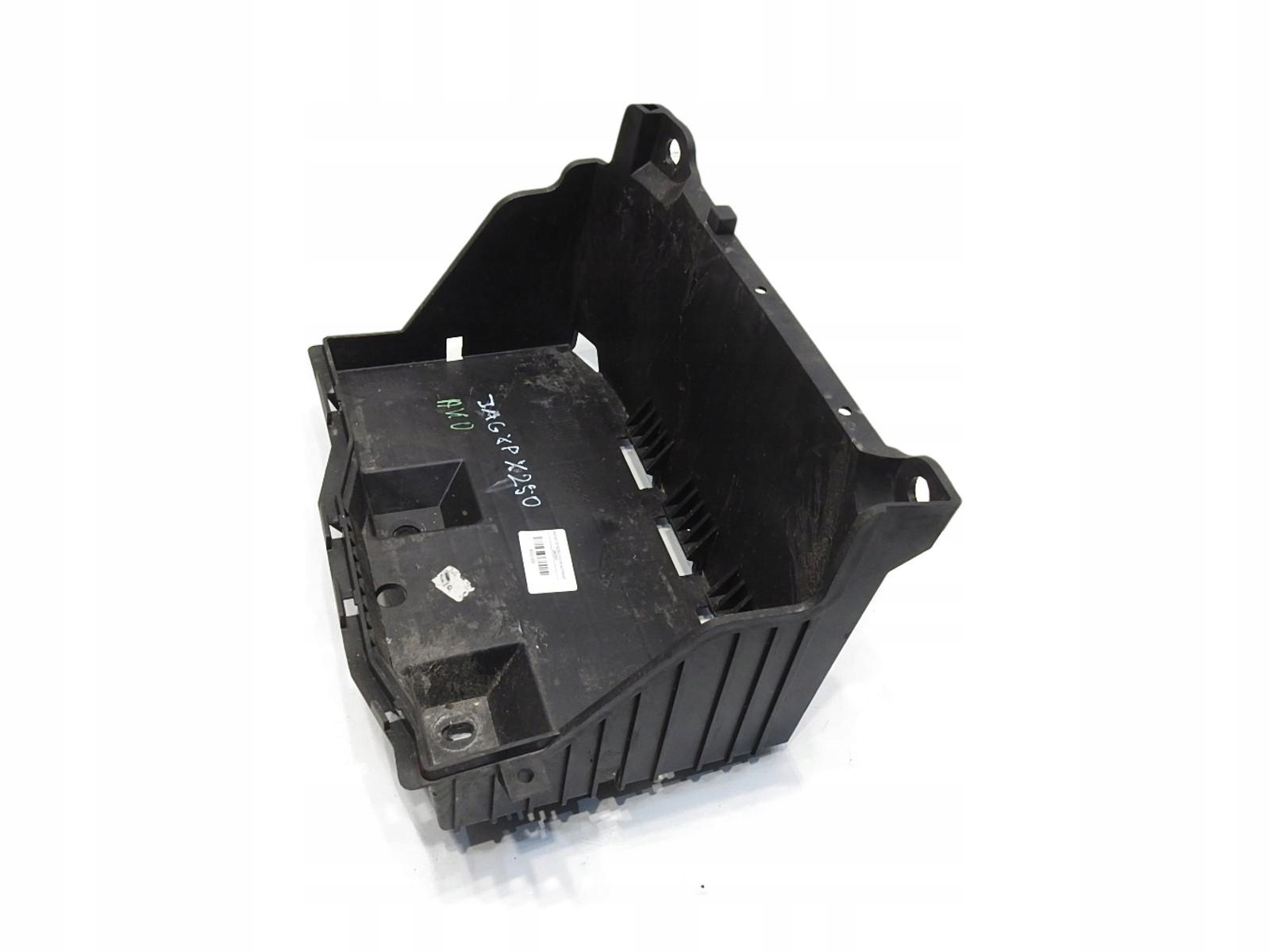 PODSTAWA AKUMULATORA JAGUAR XF X250 3.0 D V6 8X23-10764-AD