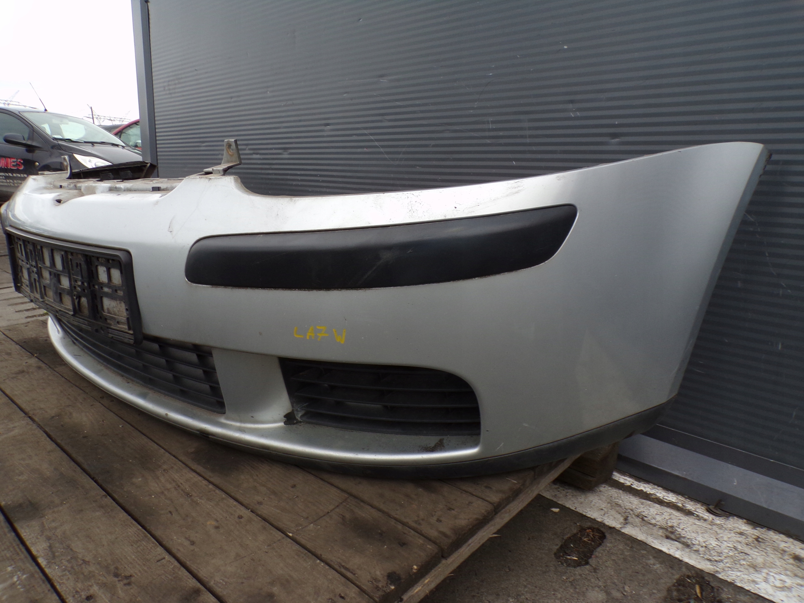 front bumper front VOLKSWAGEN GOLF 5 V colour LA7W (2)