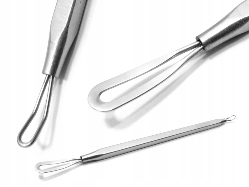 

una łyżeczka do oczyszczania twarzy