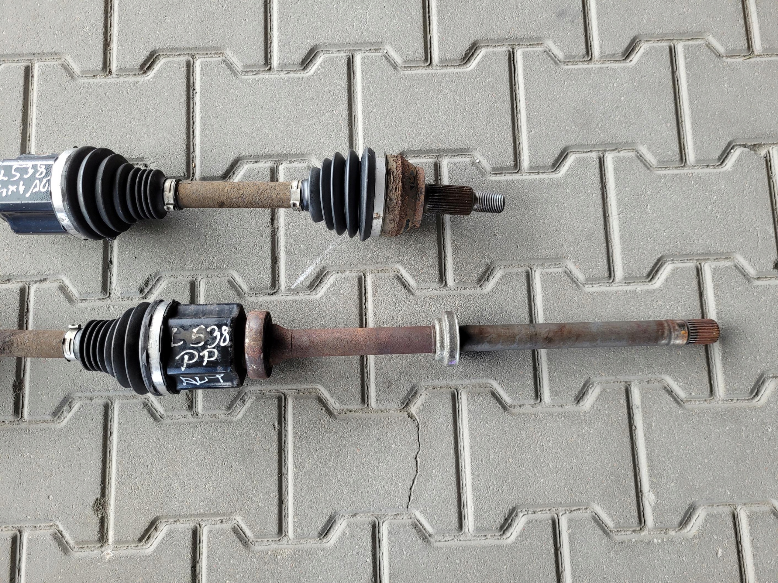 semi-axis front front left LAND RANGE ROVER EVOQUE L538 LIFT 2.0 D AUTOMAT