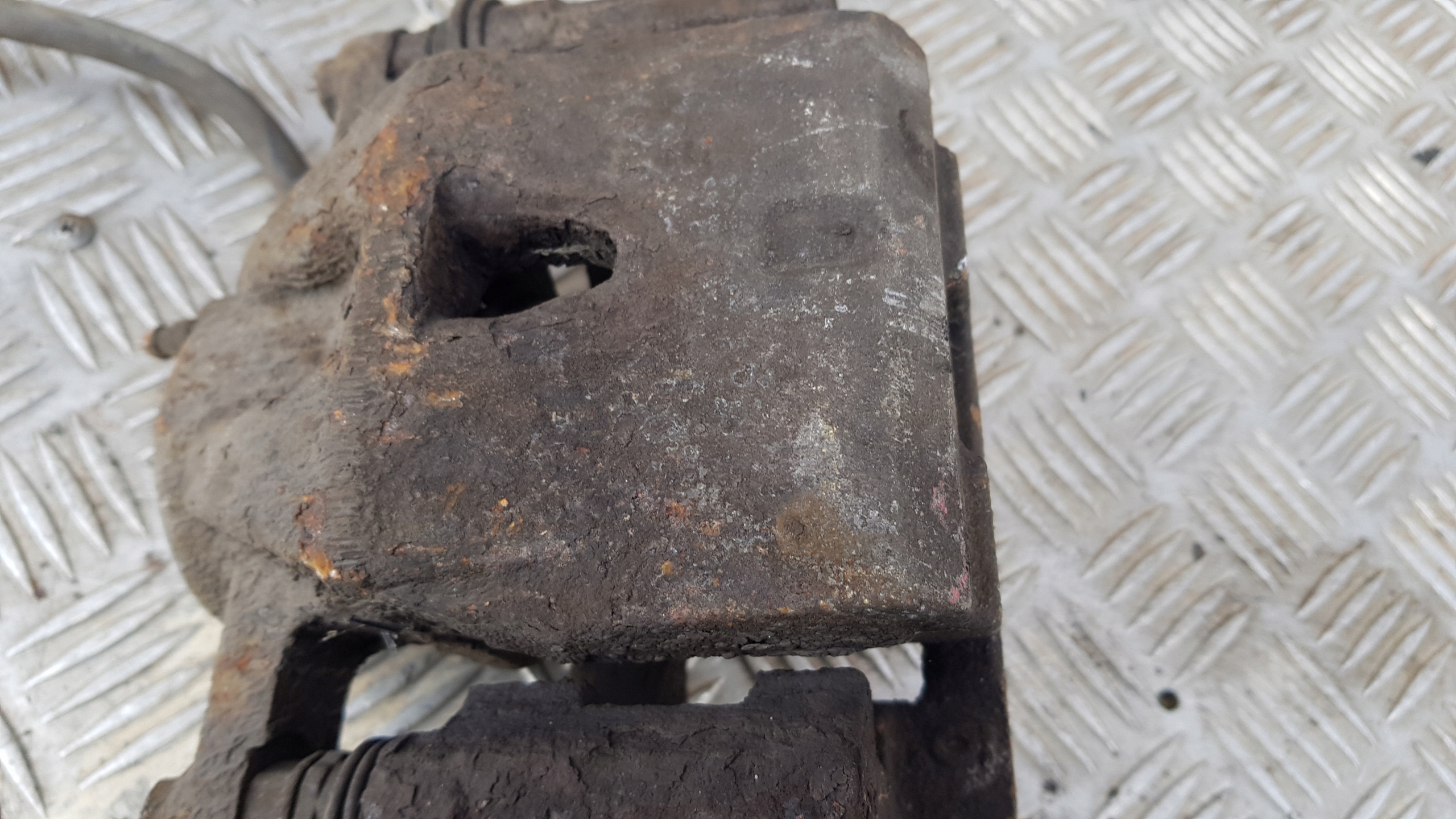 TOYOTA YARIS II 1.0 caliper brake front right