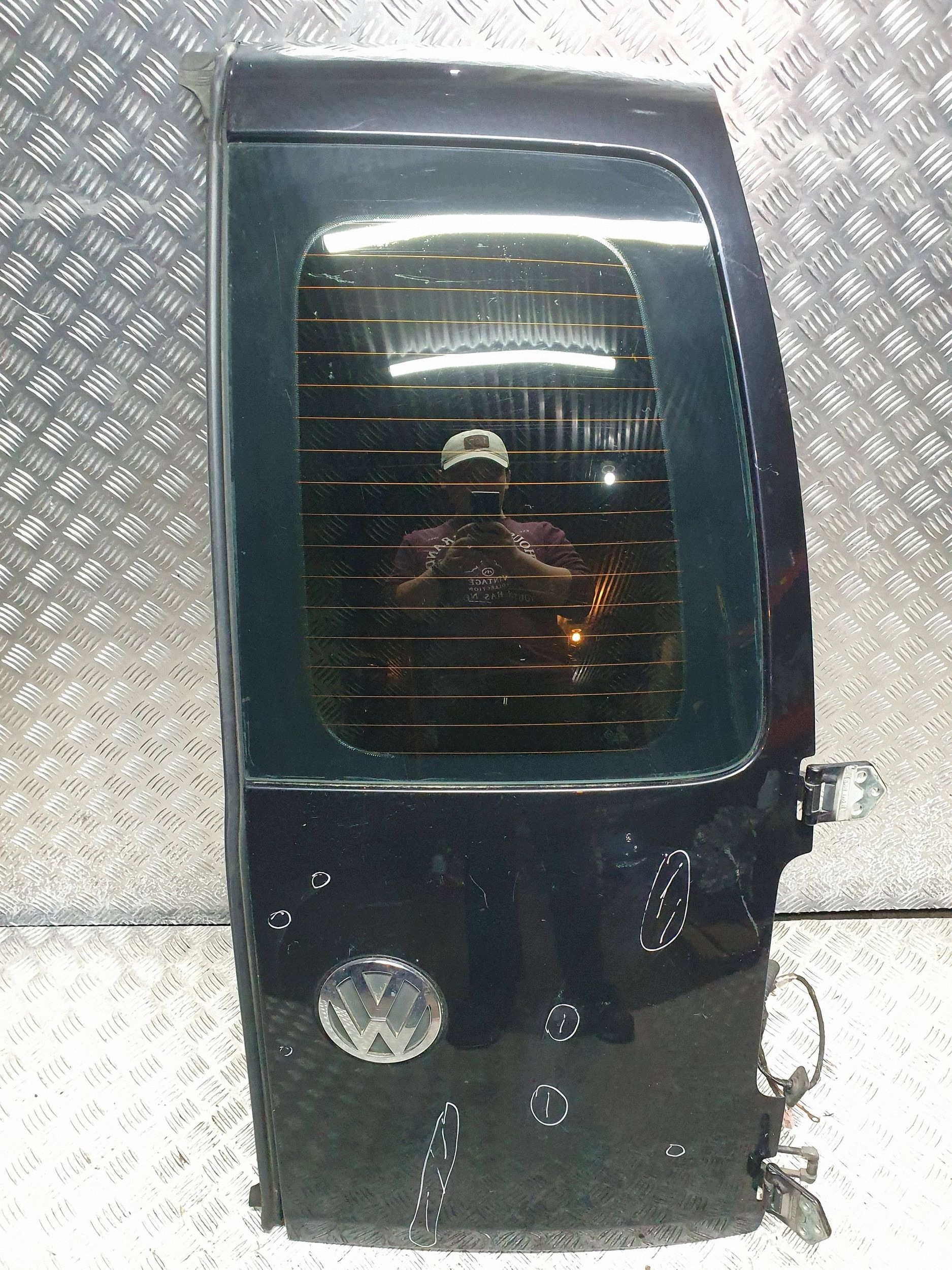 door SKRZYDLOWE right rear part complete VW CADDY III